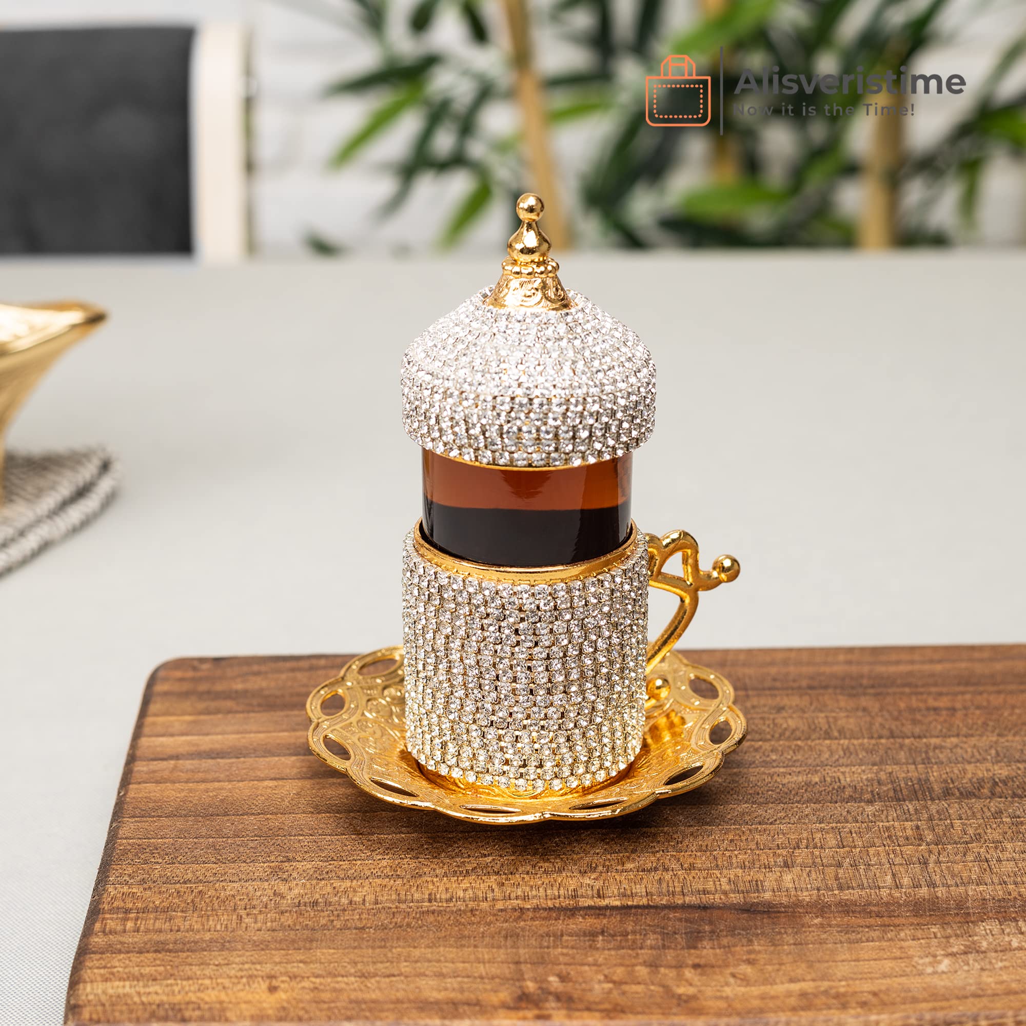 Premium Turkish Tea Glass Set with Crystal Embellishments - 6-Piece Gold-Plated Zamak Holder & Saucer Set - Elegant Tea Serving for Home, Parties & Turkish Coffee Ceremonies