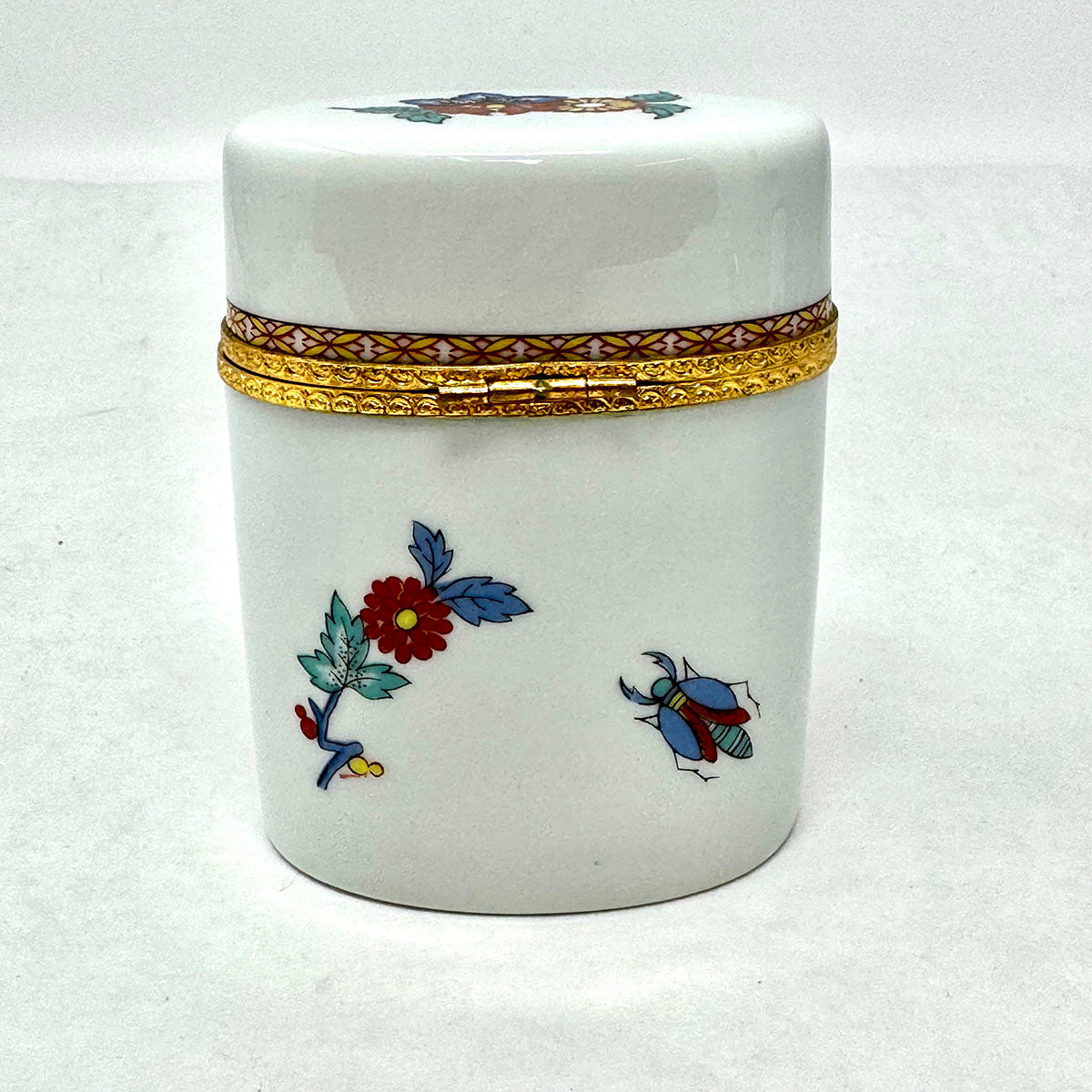 Exquisite Limoges Porcelain Trinket Box with Hand-Painted Dragonflies & Floral Design - Perfect for Jewelry Storage, Collectibles & Gift Giving