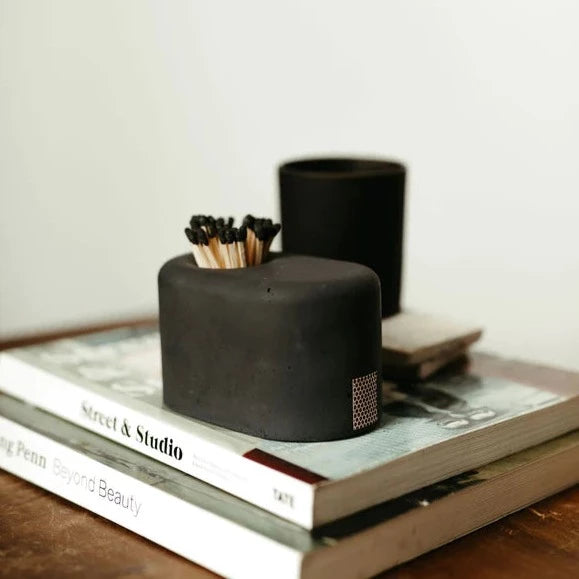 Premium Black Streamliner Match Holder with 100 Matches - Vintage Style for Fireplaces, Candles & Outdoor Camping