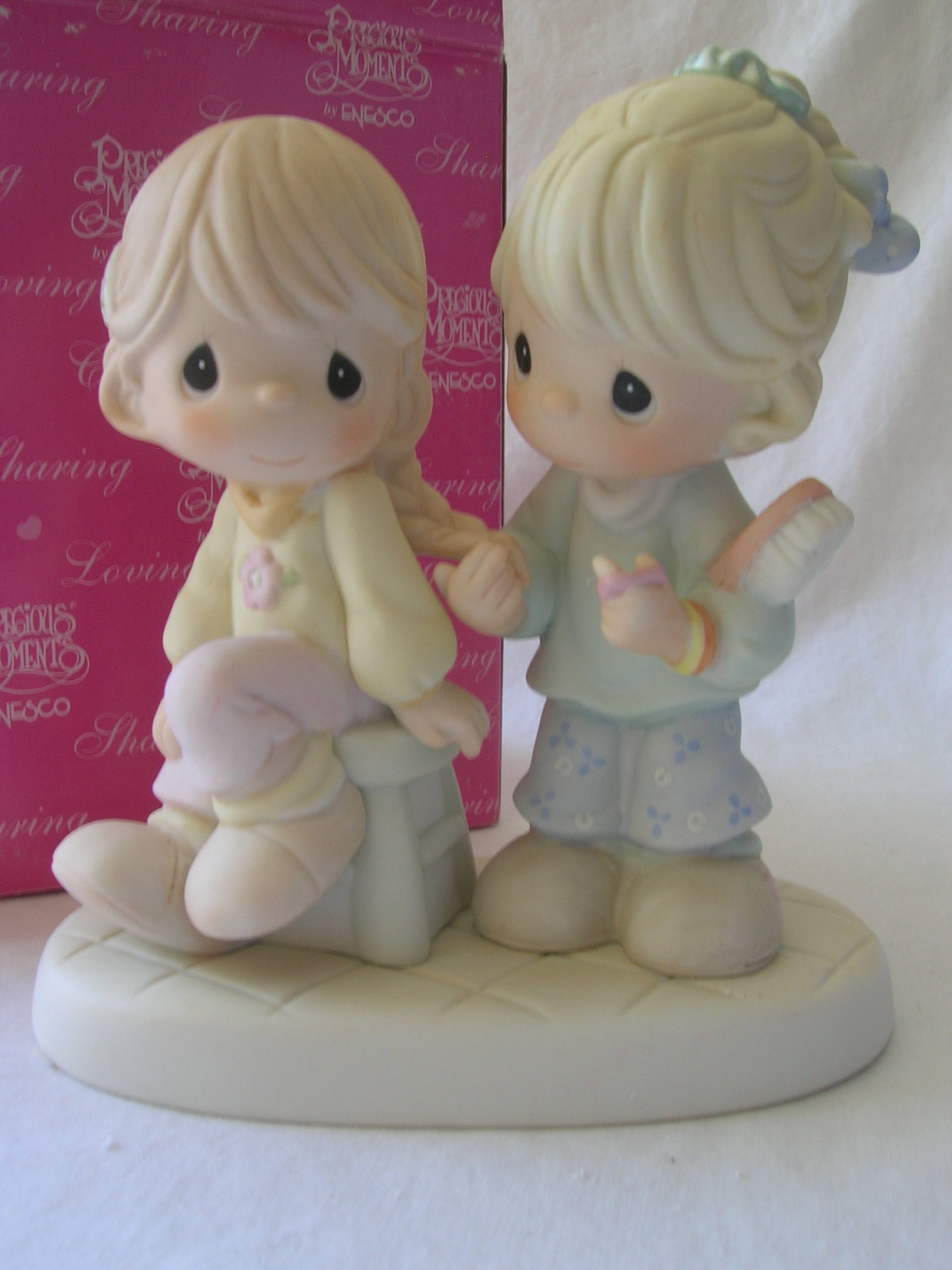 Precious Moments 'Friends to the Very End' Retired Collectible Figurine 0000571 - Perfect Gift for Anniversaries, Birthdays & Home Decor