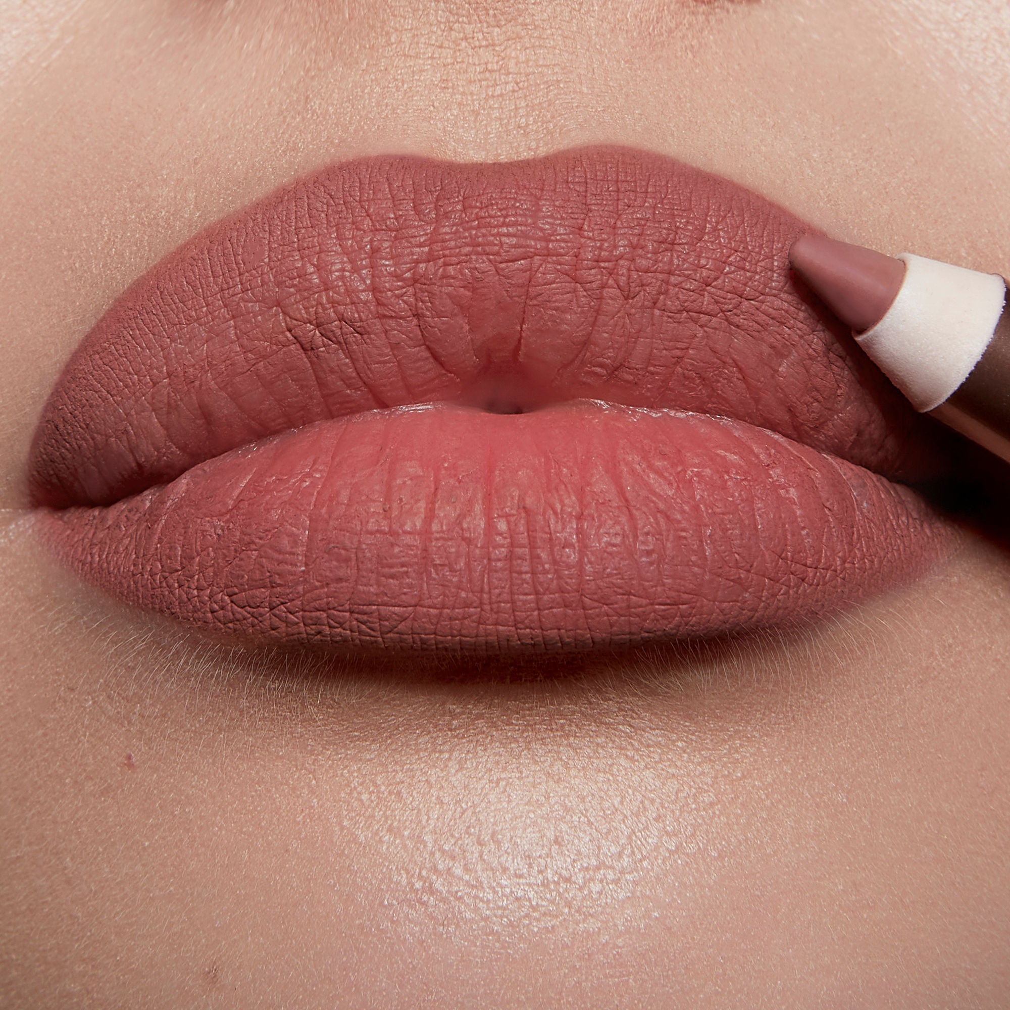 Charlotte Tilbury Lip Cheat Lip Liner - Long-Lasting, Waterproof Lip Pencil for Precise Definition & Fuller Lips | Perfect for Everyday Wear, Date Night & Special Occasions