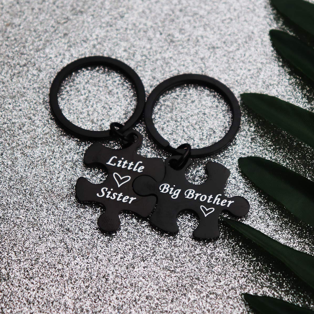 Beeshion Sibling Keychain Set - Big Brother & Little Sister Gifts, Matching Puzzle Keychains for Family Jewelry - Perfect for Birthdays, Anniversaries & Sibling Appreciation Gifts