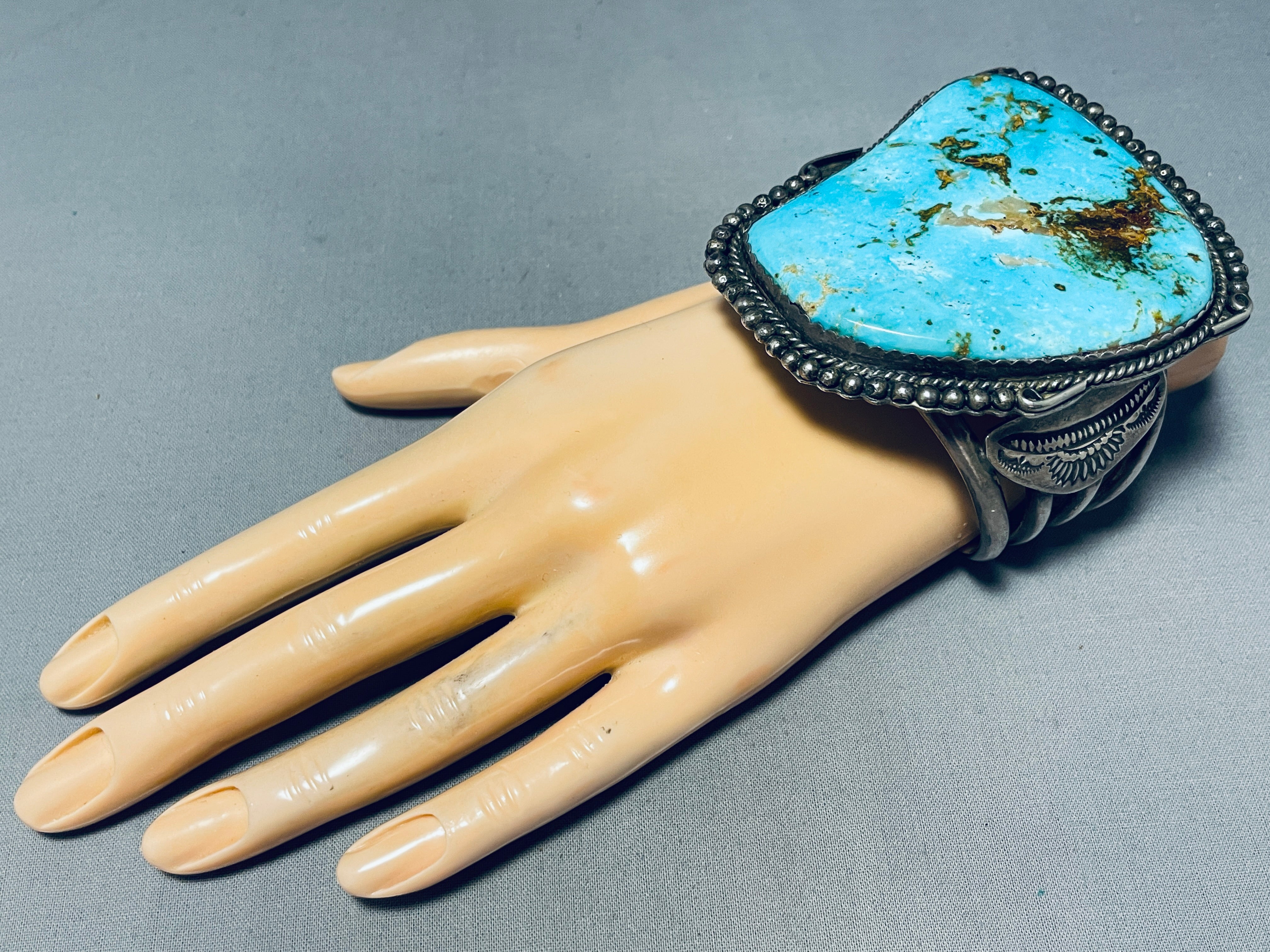 168 Grams!! Museum Quality Vintage Native American Navajo Turquoise Sterling Silver Bracelet