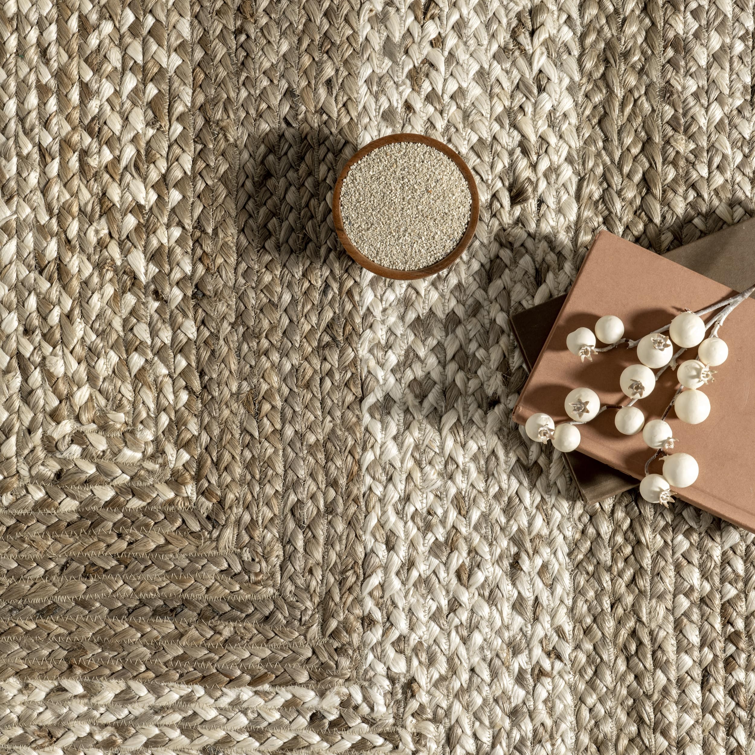 nuLOOM Charlene Solid Oval 5x8 Jute Area Rug - Natural Neutral Handwoven Rug for Dining Room, Living Room & Kitchen | Eco-Friendly Floor Mat for Home Decor & High Traffic Areas