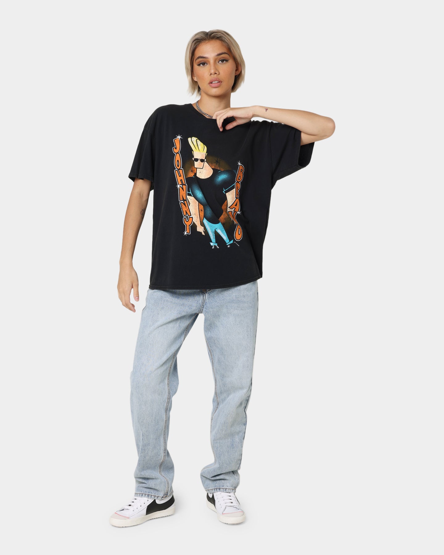 Vintage Johnny Bravo Graphic T-Shirt for Men - Black Washed Retro Style Tee - Perfect for Casual Wear, Cosplay, and 90s Nostalgia Fans