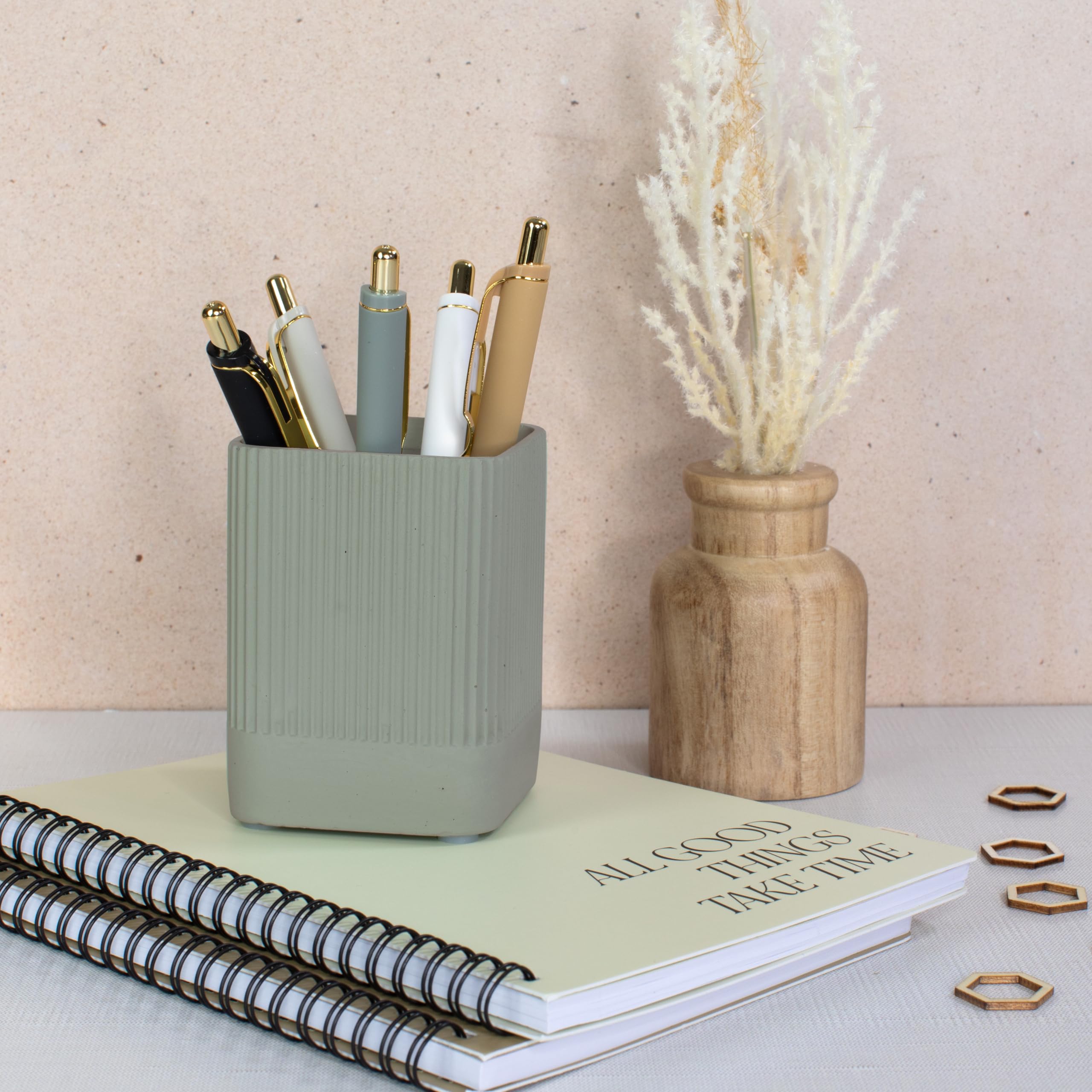 KIBAGA Modern Concrete Pen Holder - Aesthetic Desk Organizer for Pencils, Pens & Office Supplies - Stylish Office Decor & Functional Workspace Accessory - Perfect for Home Office, Study & Workspace Organization