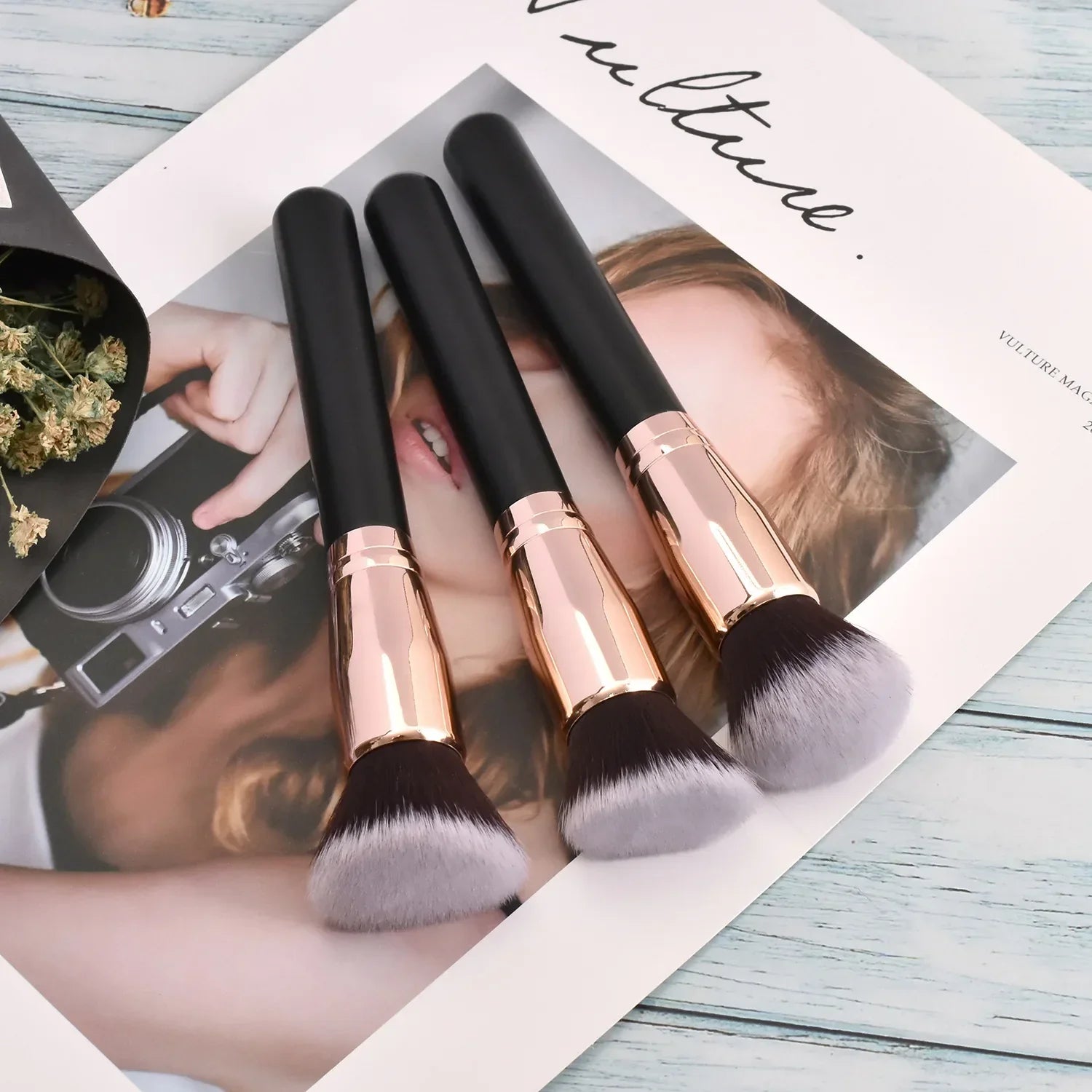 Professional Makeup Brush Set for Foundation & Loose Powder - Soft Synthetic Bristles for Flawless Face Makeup Application (Perfect for Daily Use, Contouring, and Professional Makeup Artists)