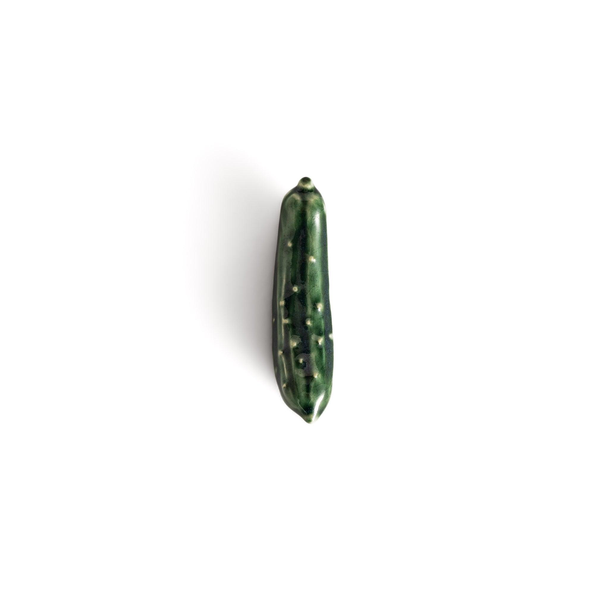 Premium Ceramic Cucumber Chopstick Rest - Elegant Tableware for Sushi, Asian Dining & Home Decor