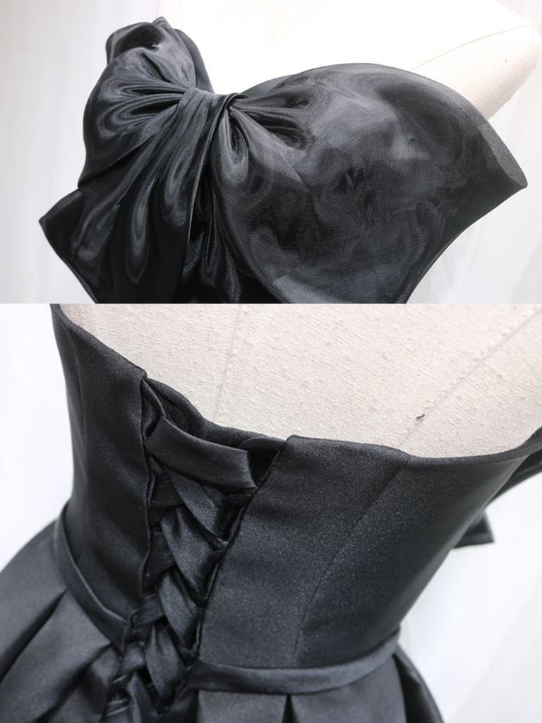 Elegant Black Sweetheart Neck Satin Short Prom Dress | Homecoming Party Dress for Teens | Perfect for Dances, Formals & Special Occasions
