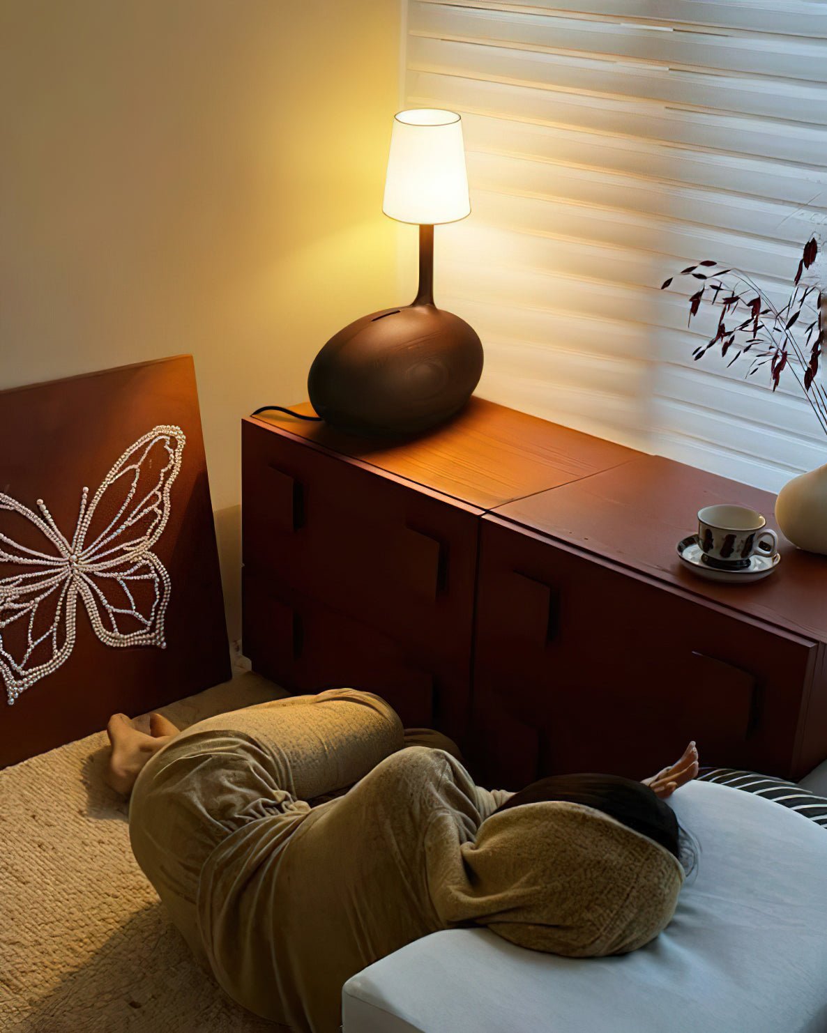 Snail Table Lamp - Cute & Decorative LED Night Light for Kids Room, Bedroom, Nursery - Perfect for Reading, Relaxing & Creating a Cozy Atmosphere
