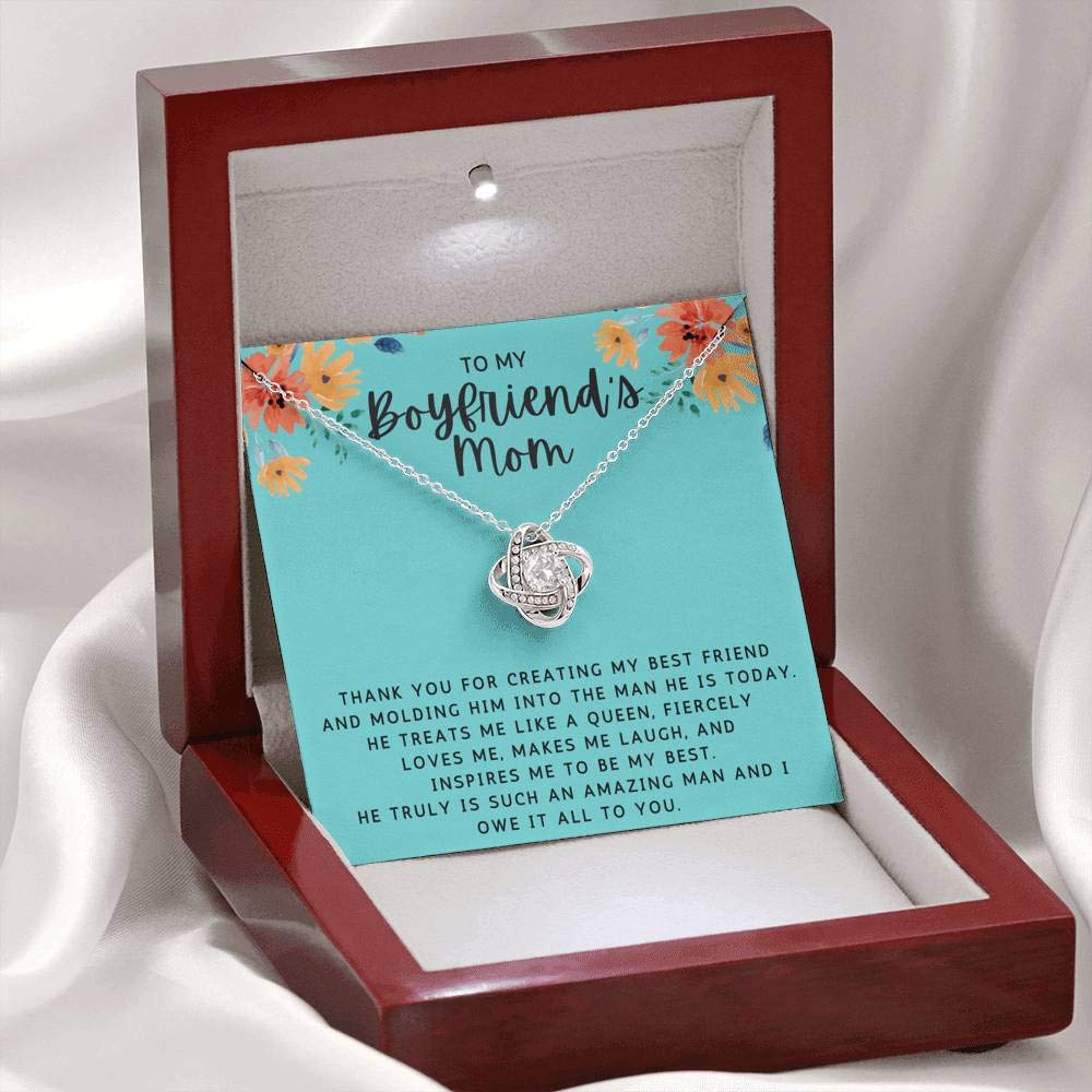 Personalized Necklace Gift for Boyfriend's Mom - Elegant Jewelry with Gift Box | Perfect for Mother's Day, Birthday & Special Occasions