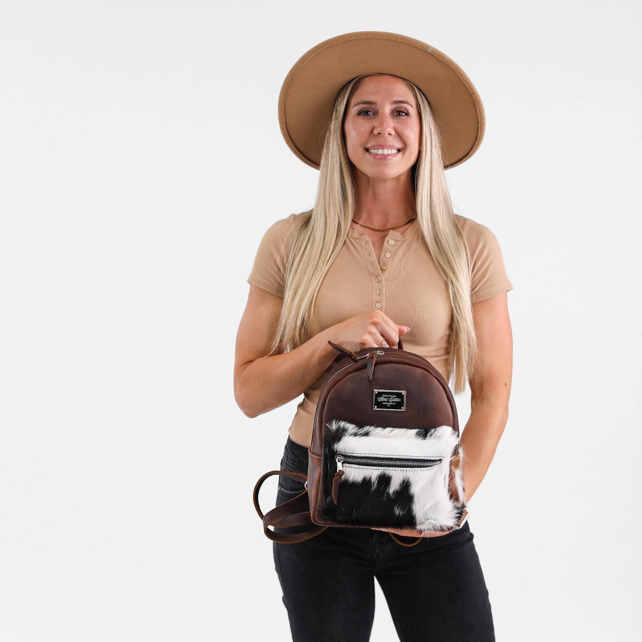 Premium Genuine Leather Backpack for Men & Women - Durable Travel Laptop Bag with USB Charging Port - Perfect for Work, School, and Outdoor Adventures
