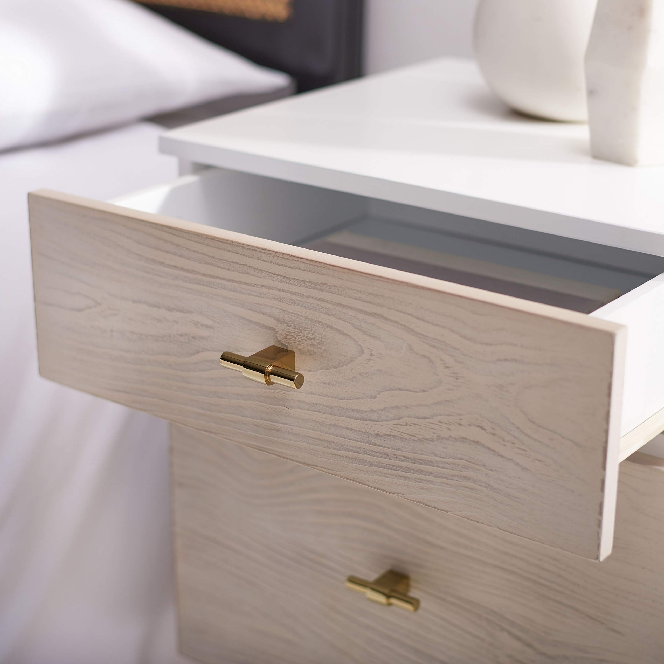 SAFAVIEH Genevieve 2-Drawer Nightstand - White Washed Wood Bedside Table with Storage for Bedroom, Living Room & Office - Modern Farmhouse Style Night Stand with Smooth Gliding Drawers