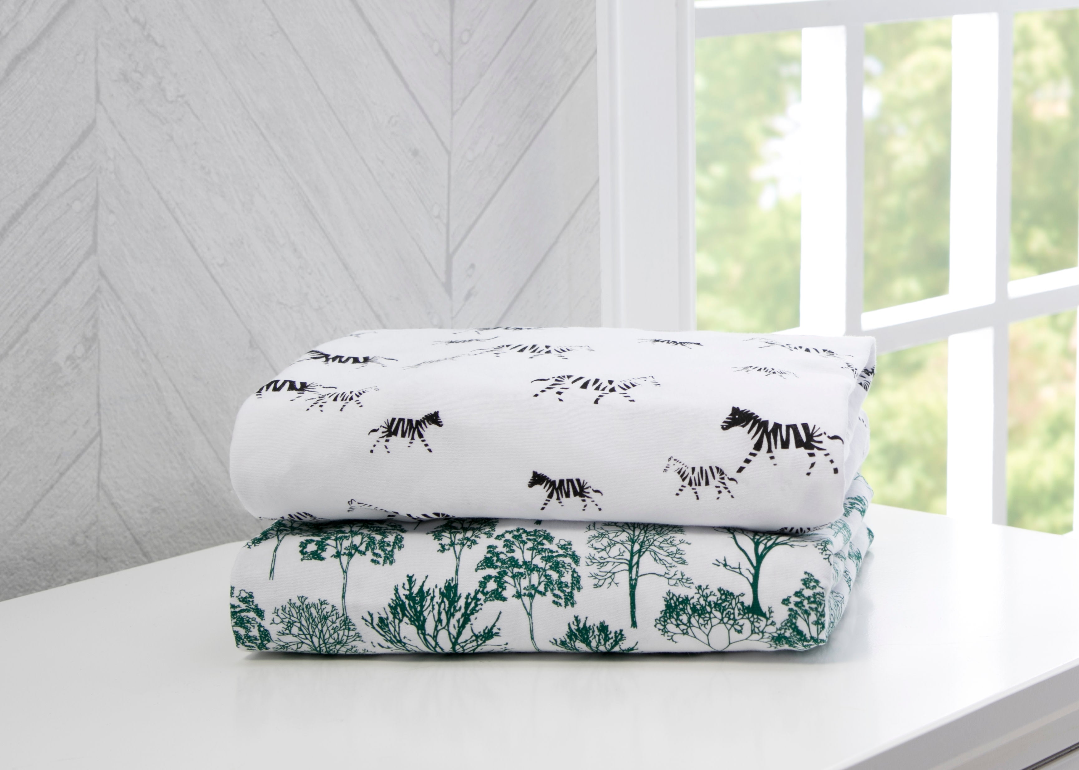 Modern Safari Fitted Crib Sheets 2 Pack - Soft Baby Crib Bedding Set for Nursery, Jungle Theme - Perfect for Newborns, Infants & Toddlers - Ideal for Daycare, Home Nursery & Travel