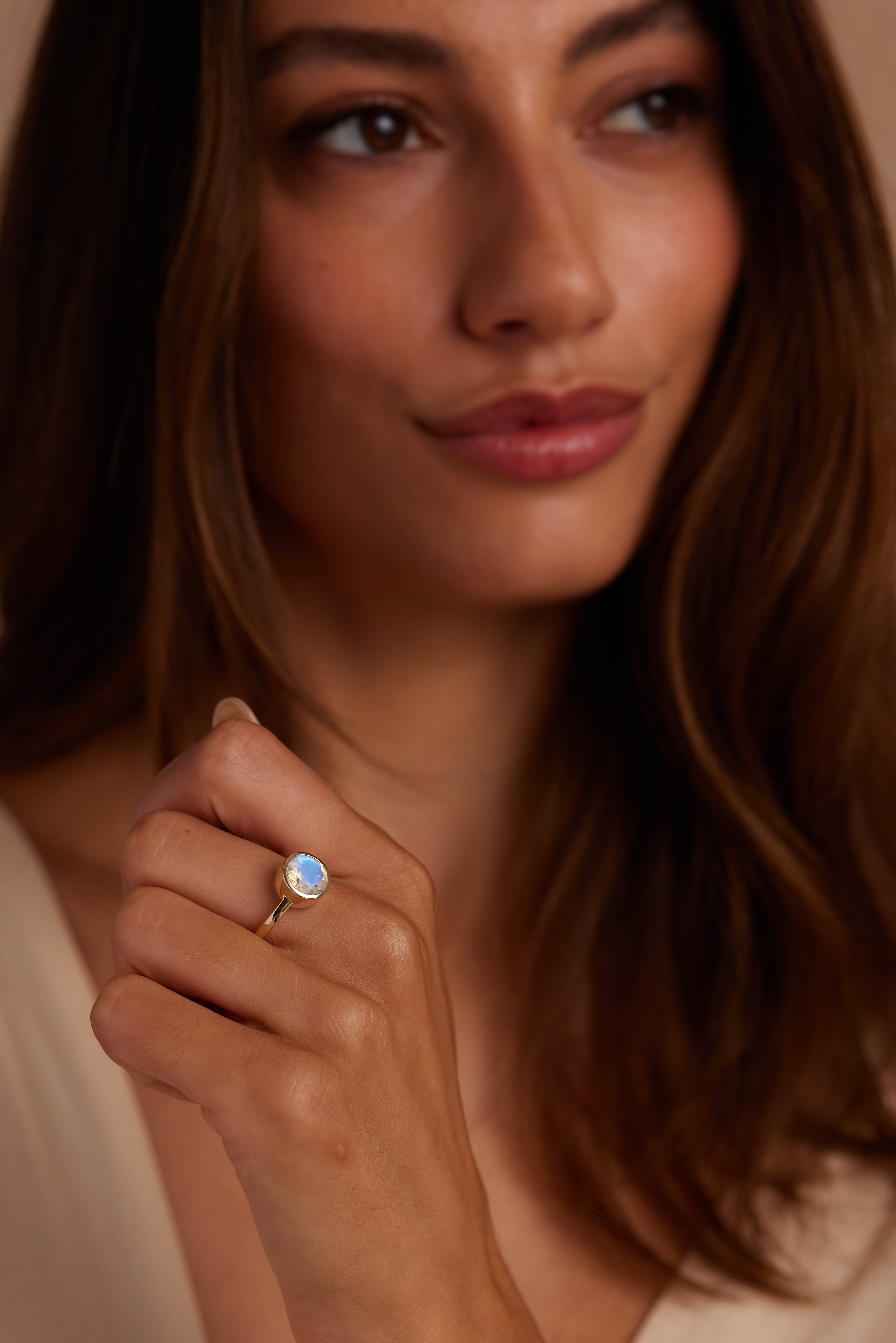 14K Yellow Gold Moonstone Solitaire Ring for Women - Elegant Wedding Band, Engagement Ring & Anniversary Gift