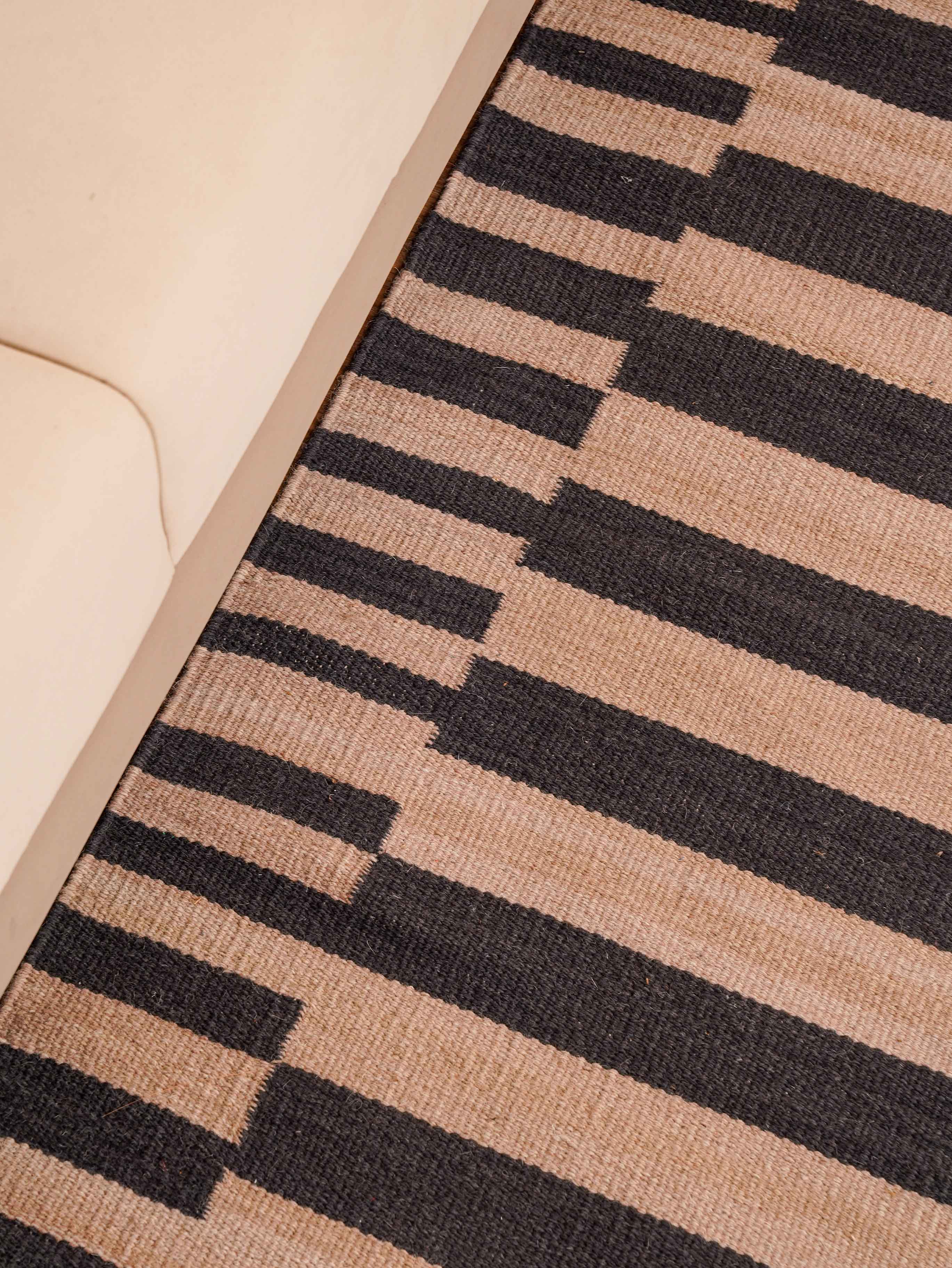 Hand Woven Bohemian Area Rug - Soft & Durable for Living Room, Bedroom, or Home Decor | Eco-Friendly & Stylish Floor Covering
