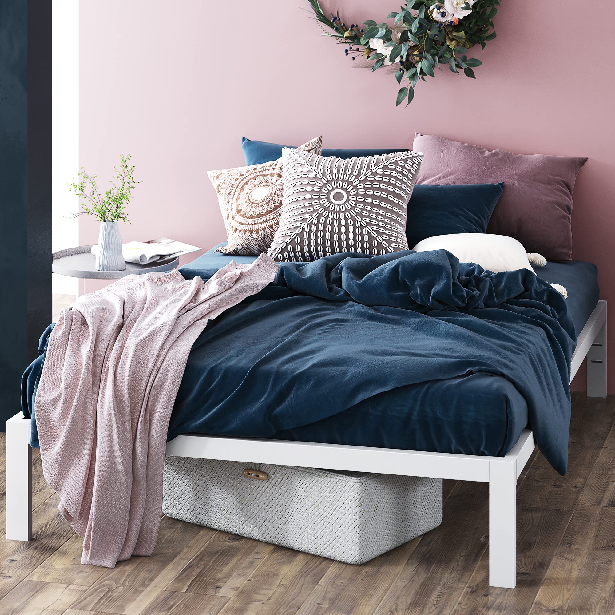 ZINUS Mia Metal Bed Frame - Wood Slat Support, No Box Spring, Easy Assembly - Full Size White for Modern Bedrooms