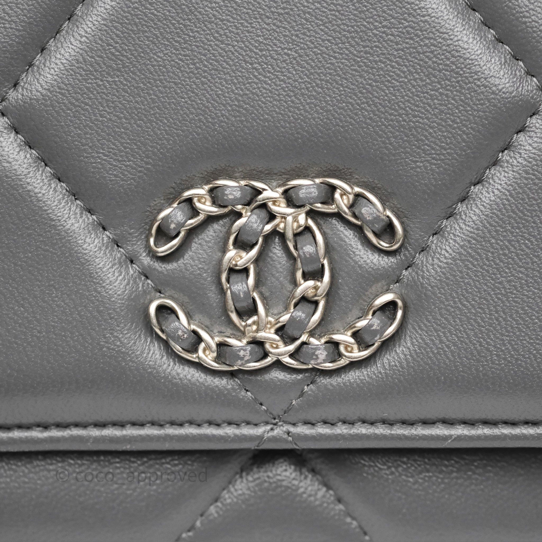 Chanel 19 Wallet on Chain WOC Crossbody Bag - Grey Lambskin Leather with Mixed Hardware - Perfect for Evening Out & Daily Use