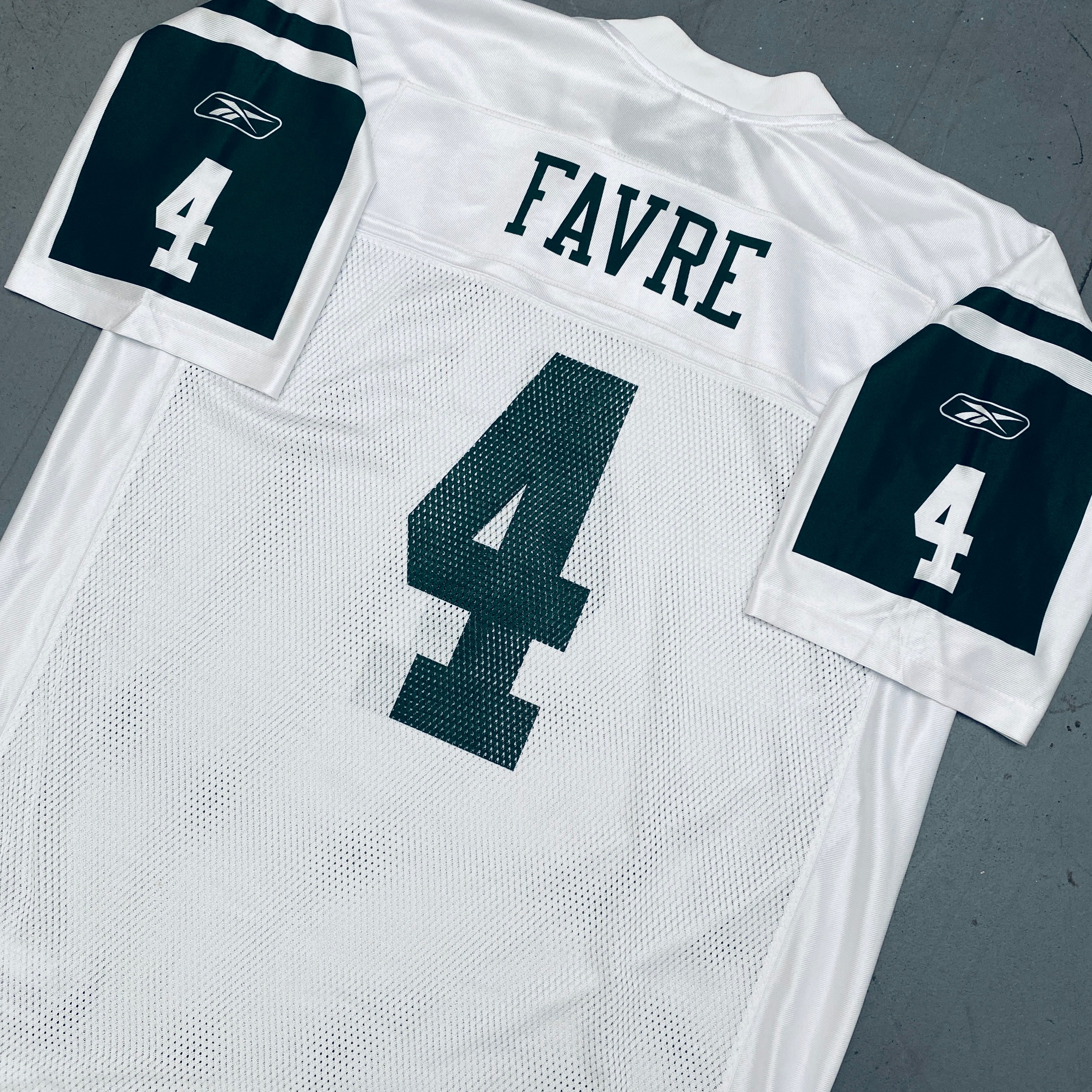 New York Jets Brett Favre 2008/09 NFL Jersey - XL Size - Authentic Football Fan Gear for Game Day & Sports Collectibles