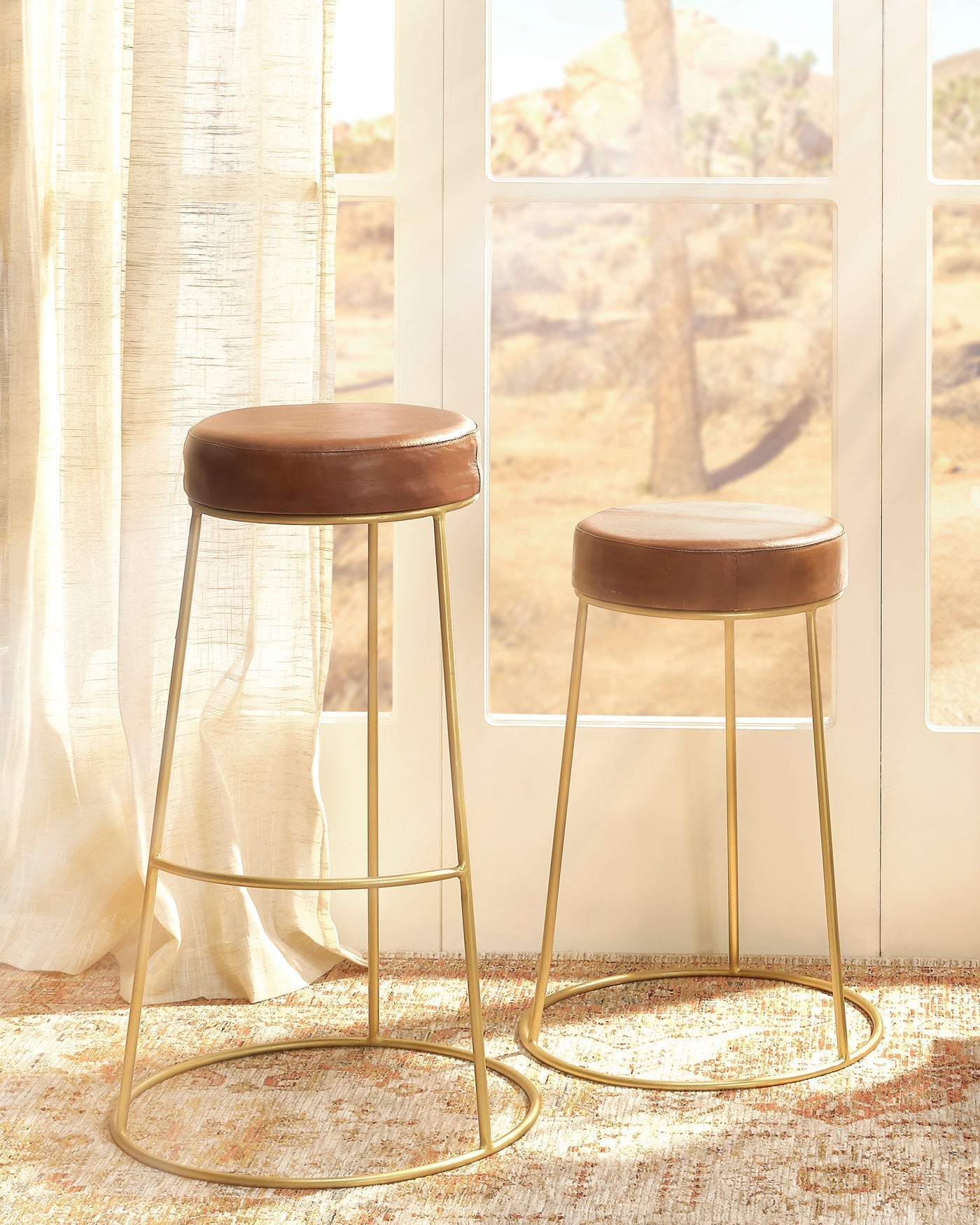 Henry Round Leather Bar Stool - Modern PU Leather Counter Height Stool with Chrome Base - Perfect for Kitchen Island, Breakfast Nook & Home Bar Decor