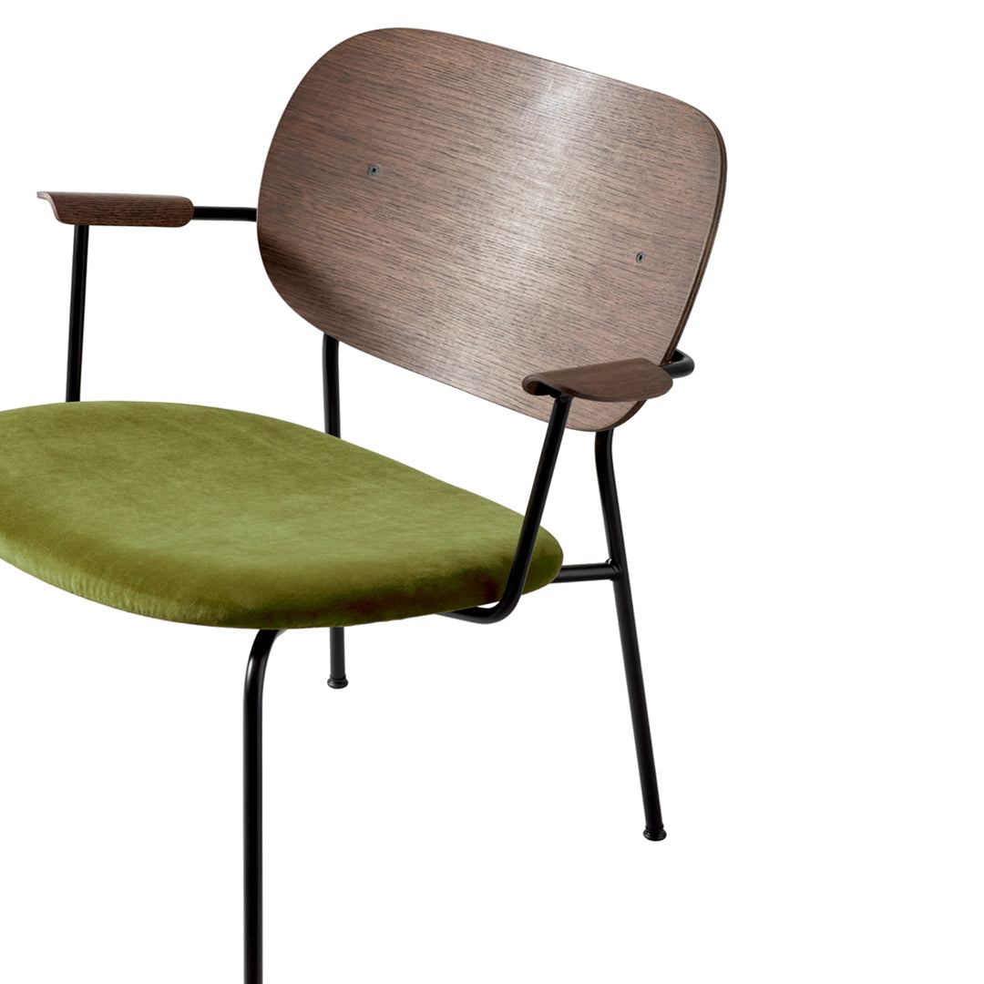 Cozy Lounge Chair with Soft Upholstered Seat - Perfect for Living Room, Bedroom or Office Relaxation