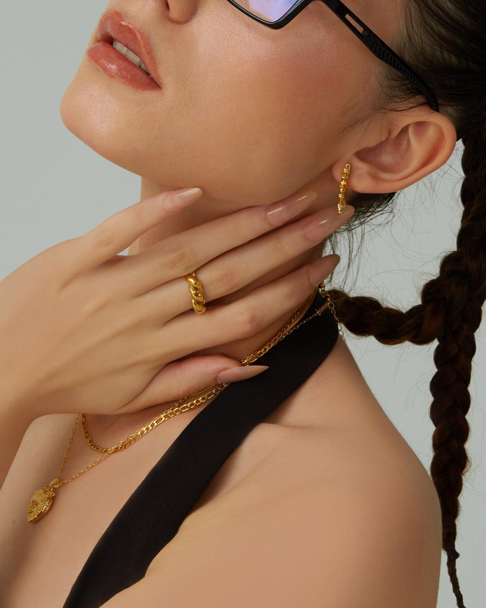 14K Gold Twisted Ring for Women - Elegant Stackable Band Jewelry Gift for Her - Perfect for Everyday Wear, Anniversaries & Special Occasions