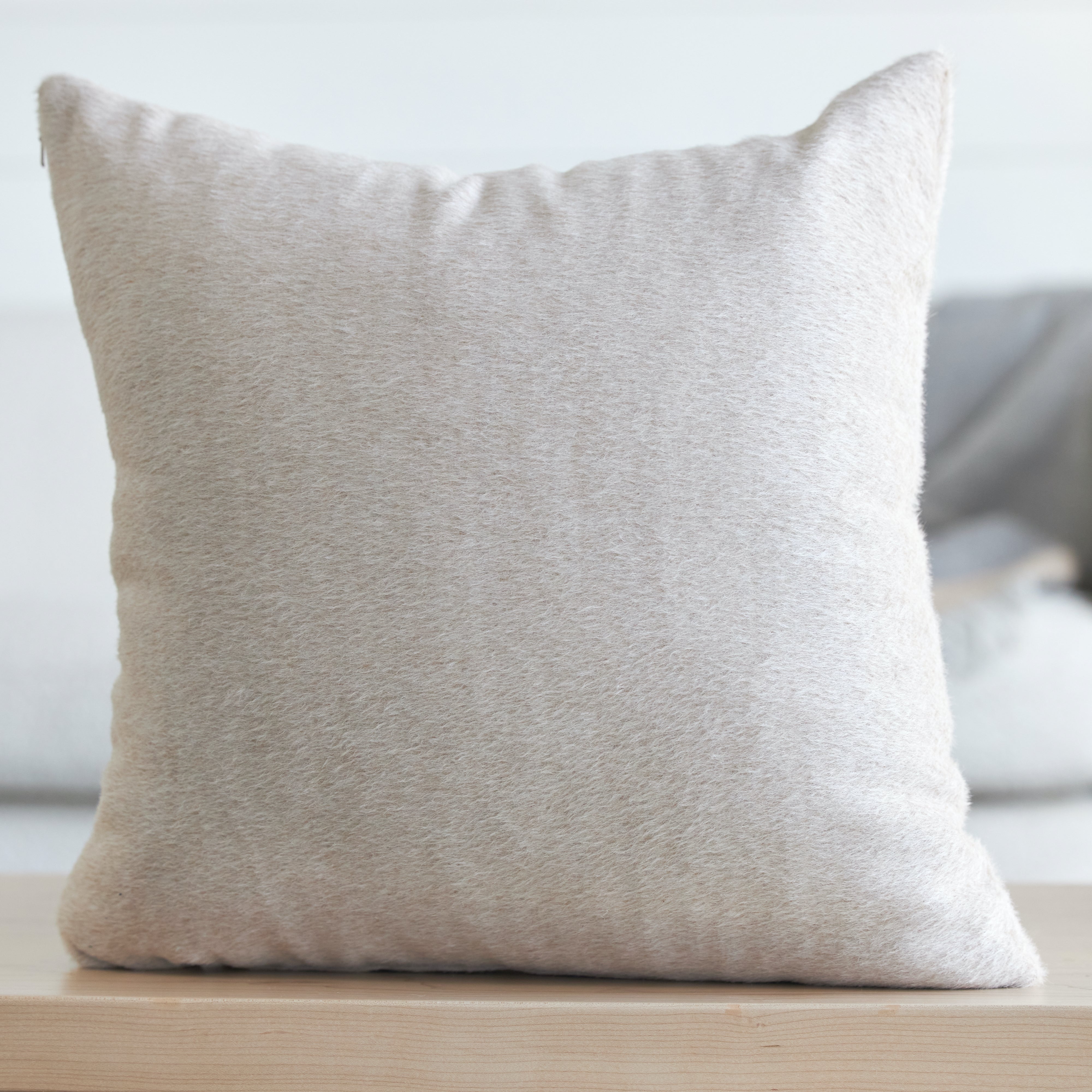 Soft & Cozy Alpaca Wool Throw Pillow Cover - Handmade Hypoallergenic Cushion Case for Sofa, Bed, Chair - Perfect for Living Room, Bedroom & Home Decor