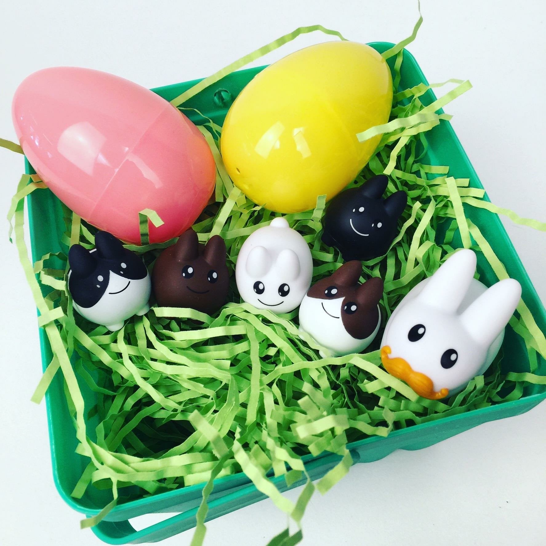 1.5 Inch Vinyl Labbit with Littons - 6 Pack Cute Collectible Figures for Desk Decor, Gift, and Toy Display