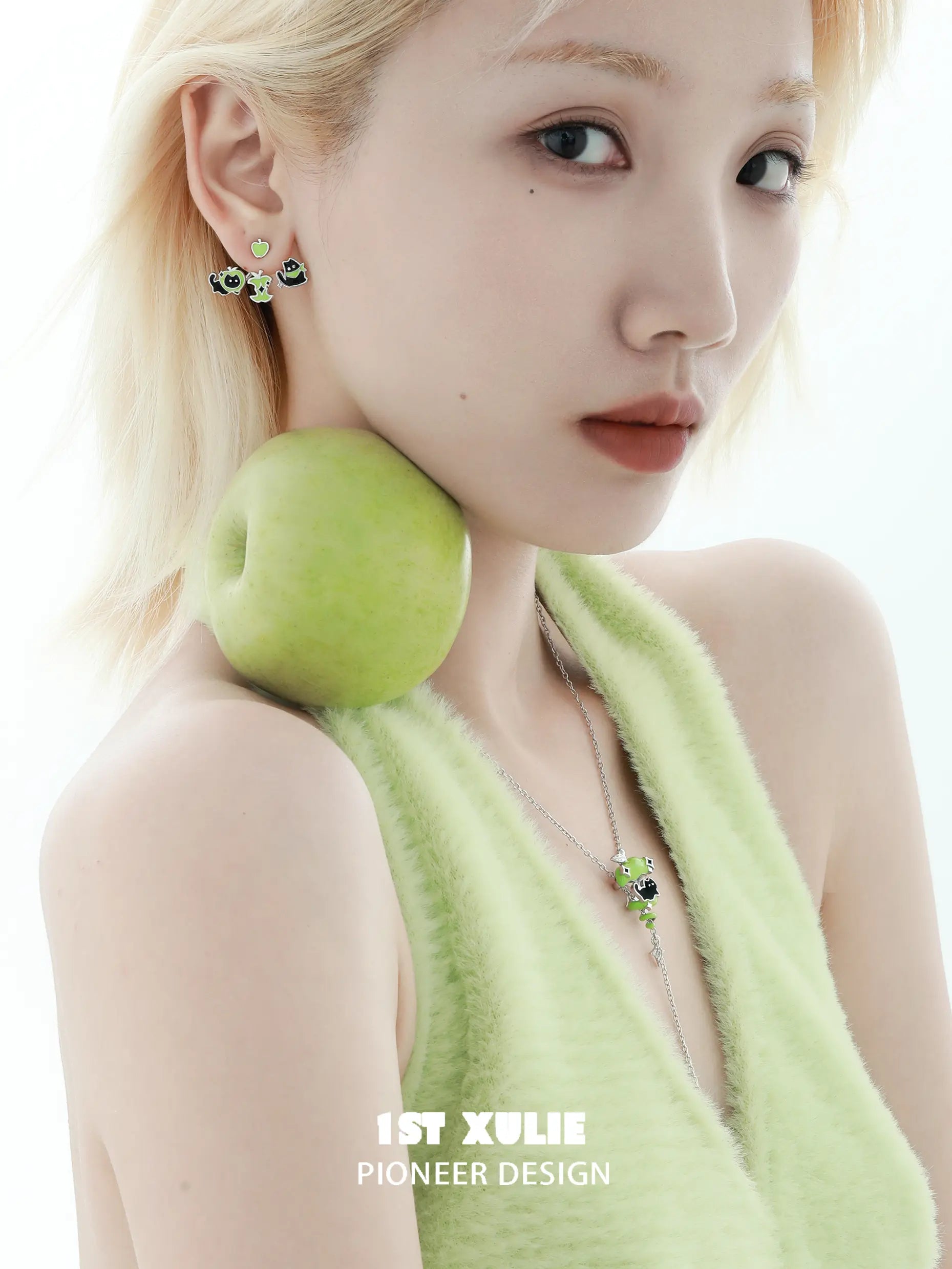 18k Platinum Plated Cyclone Apple Necklace for Cats & Dogs - Cute Pet Jewelry for Special Occasions & Photo Shoots