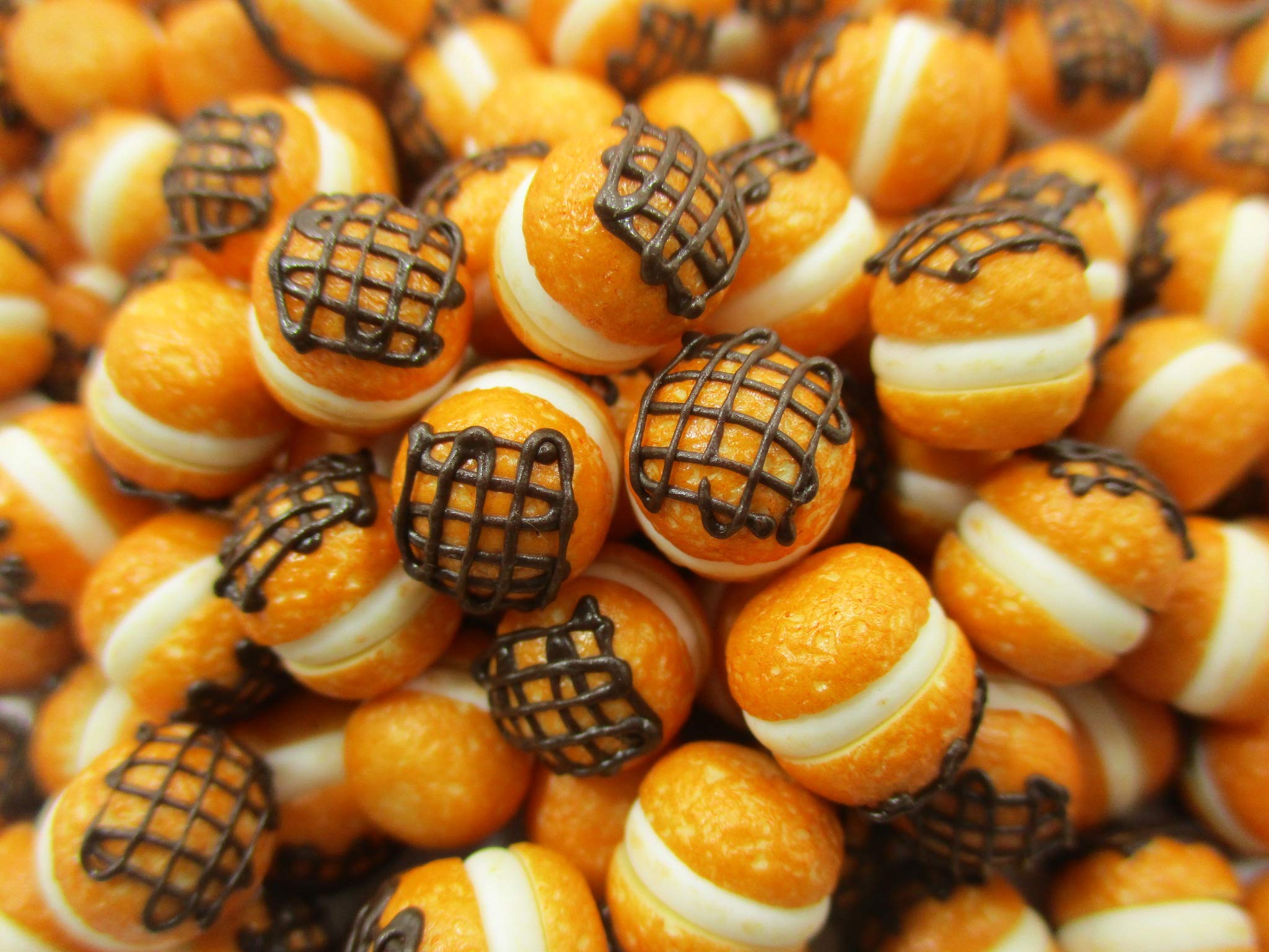 50PCS Miniature Vanilla Cream Bun Bread Dollhouse Food Accessories - Perfect for Dollhouse Play, DIY Crafts, and Collectors | Model 15036