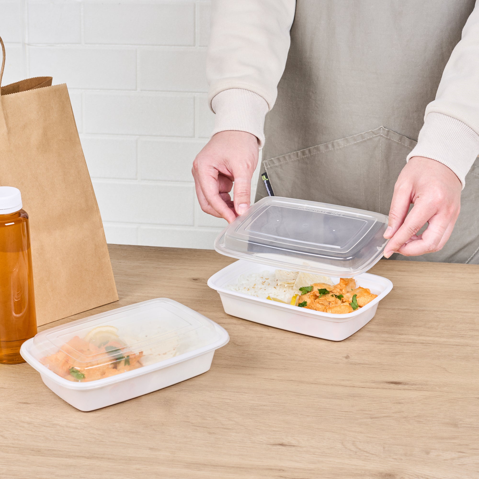 24 oz Rectangle White Plastic To Go Containers with Clear Lid - Microwave Safe, 8