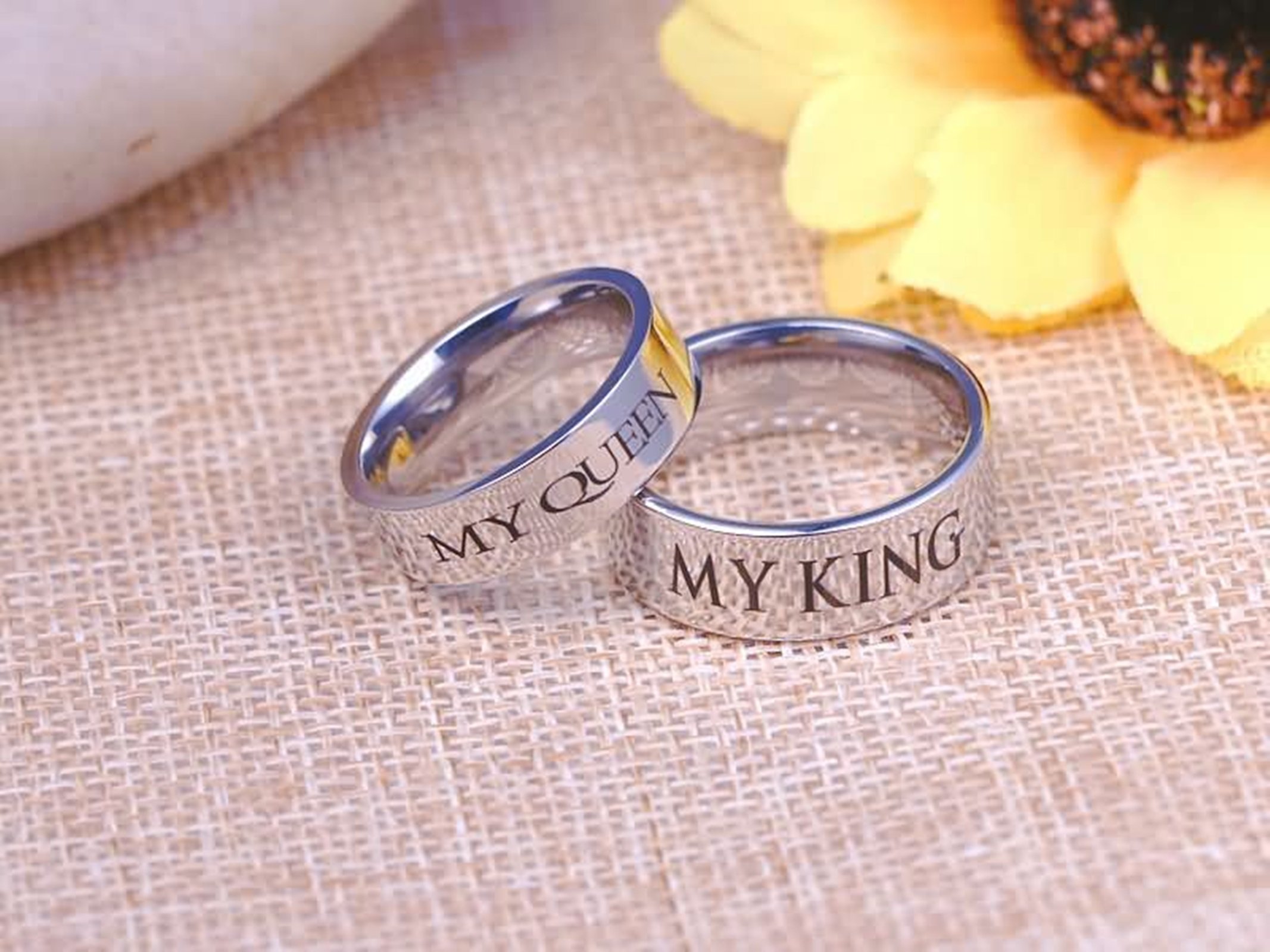 Stainless Steel Wedding Rings for Men & Women - Engraved 'My Queen & My King' Silver Couple Bands, Sizes 6-12 - Perfect for Valentine's Day, Anniversaries & Romantic Gifts