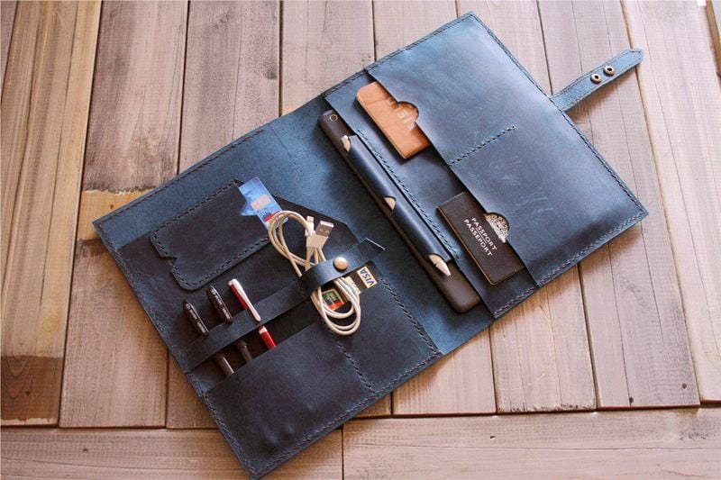 Custom 15.6 Inch Personalized Leather Laptop Sleeve Case for MacBook Pro/Air - Perfect for Business, Travel & School Protection