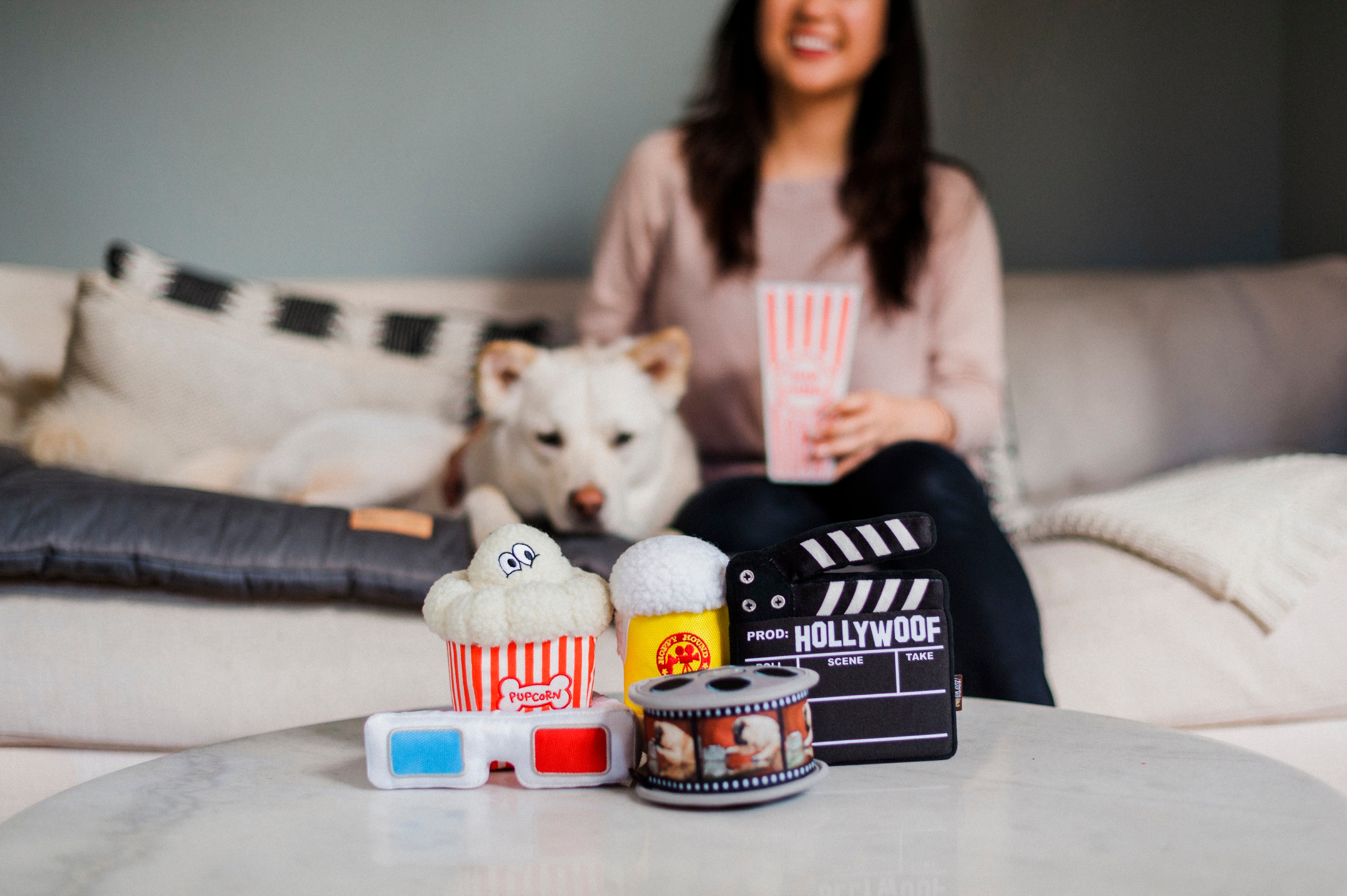 Hollywoof™ Dog Plush Toy with Film Reel Design - Durable Chew Toy for Small & Large Dogs - Perfect for Playtime, Training & Cuddling