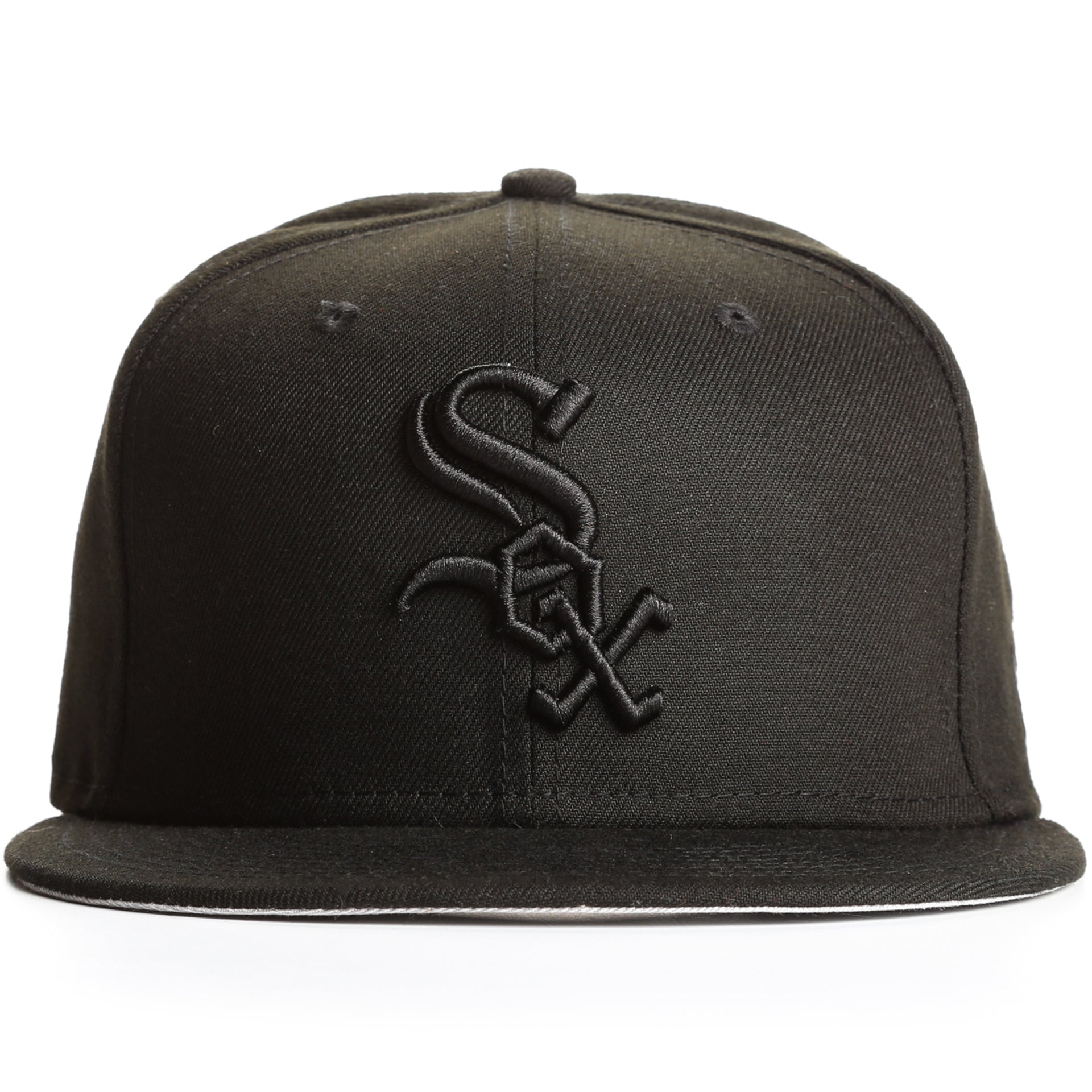 New Era 9Fifty Chicago White Sox Basic Snapback Hat - Blackout - Official MLB Baseball Cap for Men & Women - Perfect for Games, Streetwear & Casual Outfits