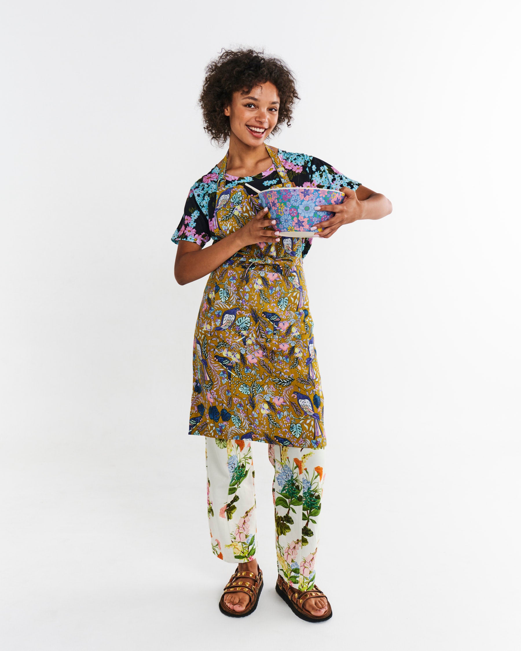 Premium Birds of Paradise Linen Apron - Adjustable & Stylish Kitchen Apron for Cooking, Baking & Grilling - Perfect for Chefs, Home Cooks & BBQ Enthusiasts