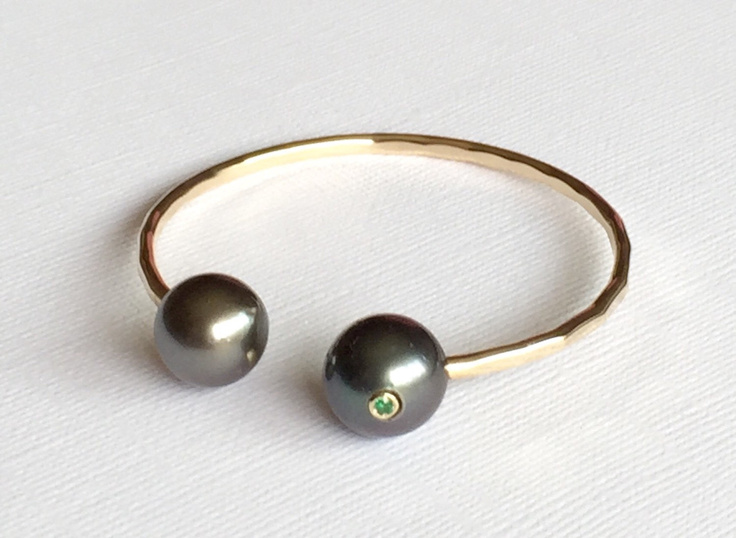 Cuff Adora Emerald Tahitian Pearl Bracelet (B268) - Elegant Jewelry for Women, Perfect for Weddings, Parties & Special Occasions