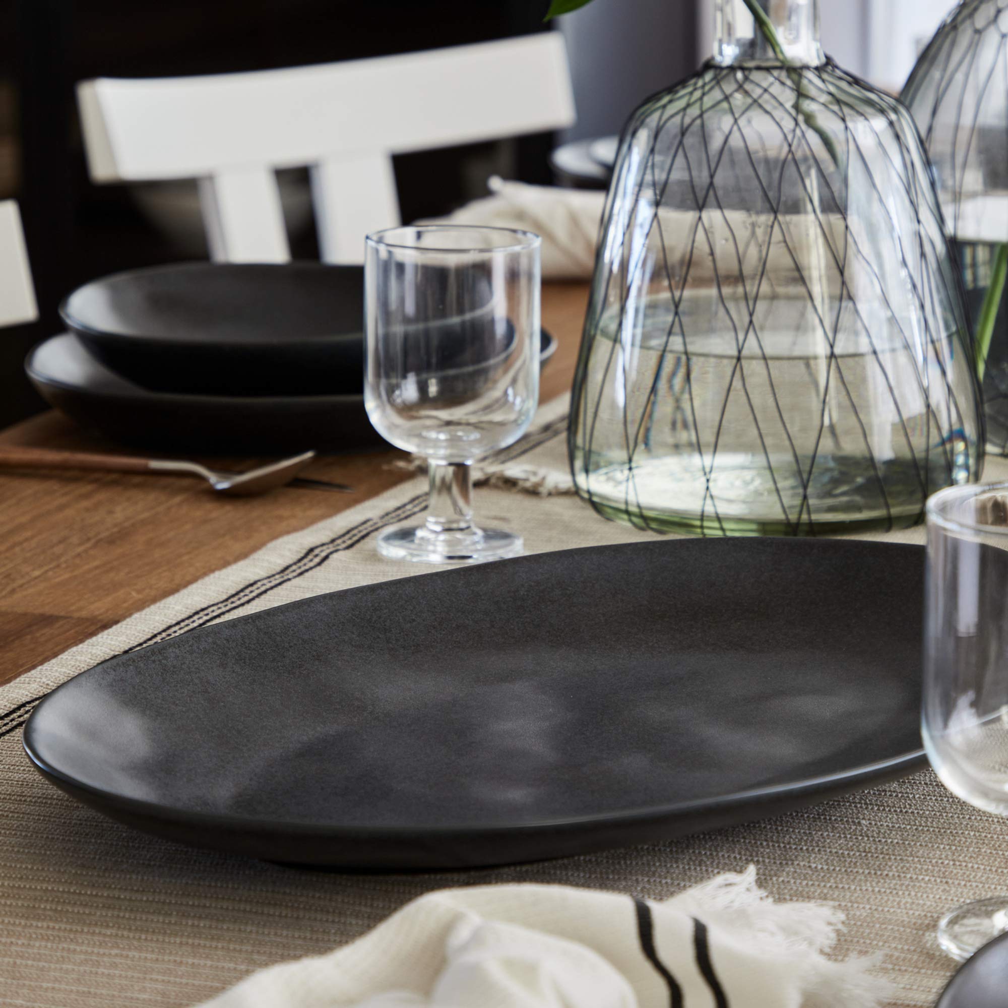 Costa Nova Ceramic Stoneware 18-Inch Oval Platter - Livia Collection, White | Microwave, Dishwasher, Oven & Freezer Safe Dinner Plate | Food Safe Glazed Serving Dish | Restaurant Quality Serveware for Entertaining, Holiday Dinners & Buffet Serving