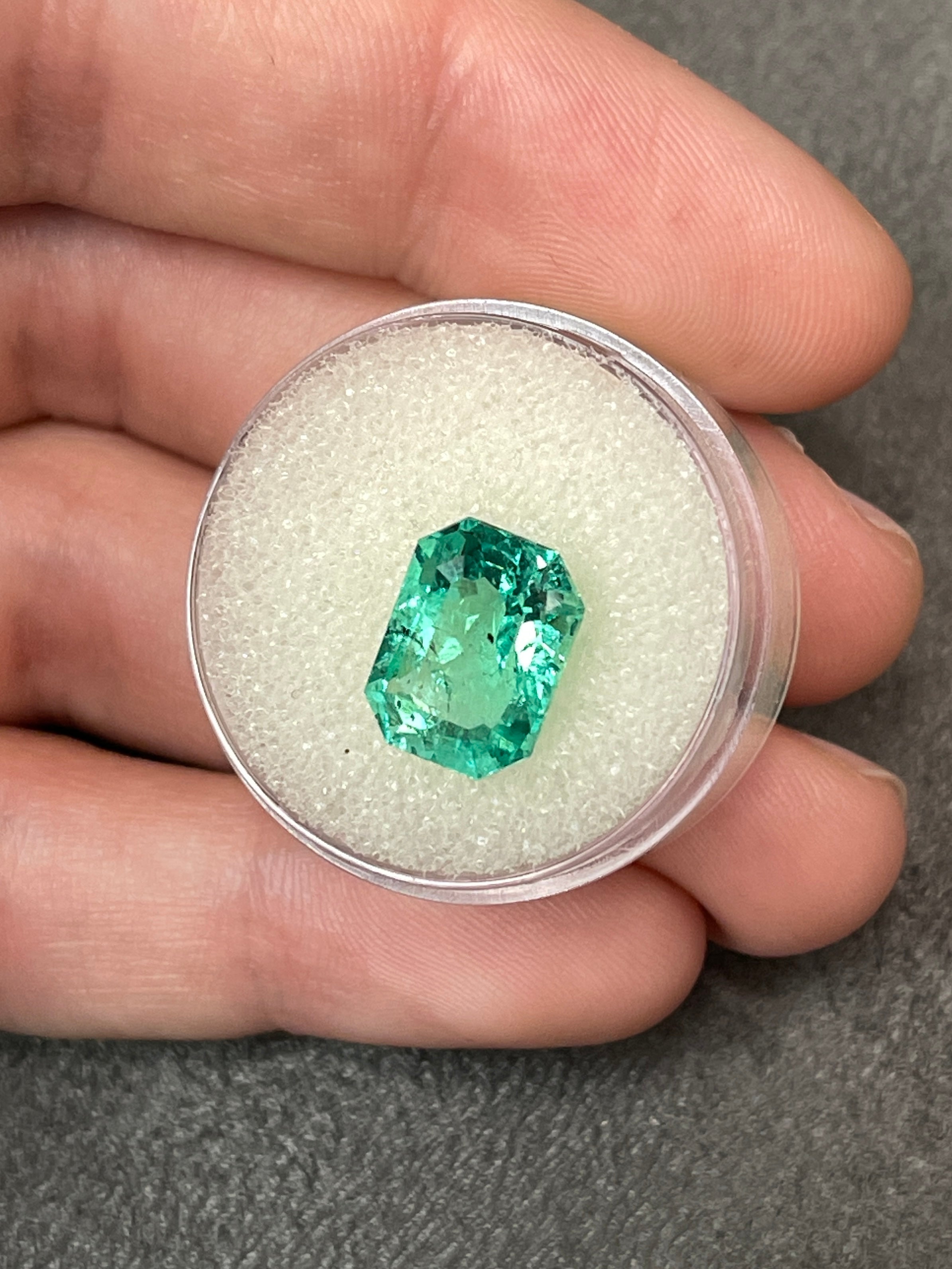 5.15 Carat 12x9mm Natural Loose Colombian Emerald Gemstone - Classic Emerald Cut for Jewelry Making, Engagement Rings & Luxury Gifts