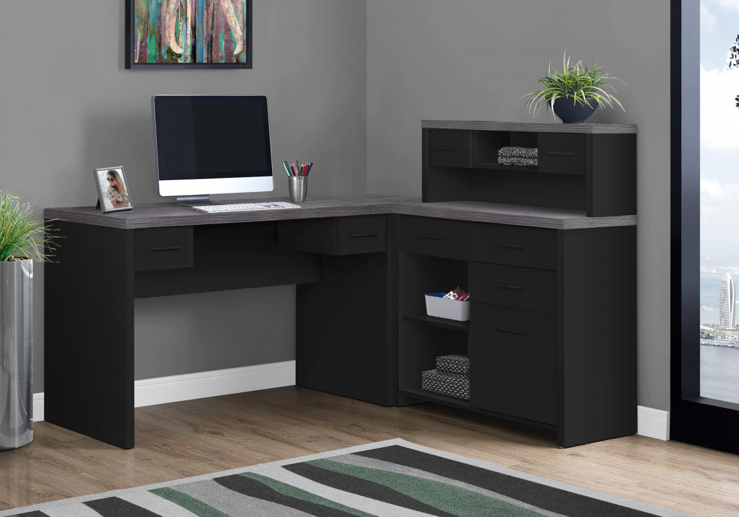 Varo Desk - Black Modern Computer Desk for Home Office, Gaming & Study - Ergonomic Writing Workstation with Durable Steel Frame