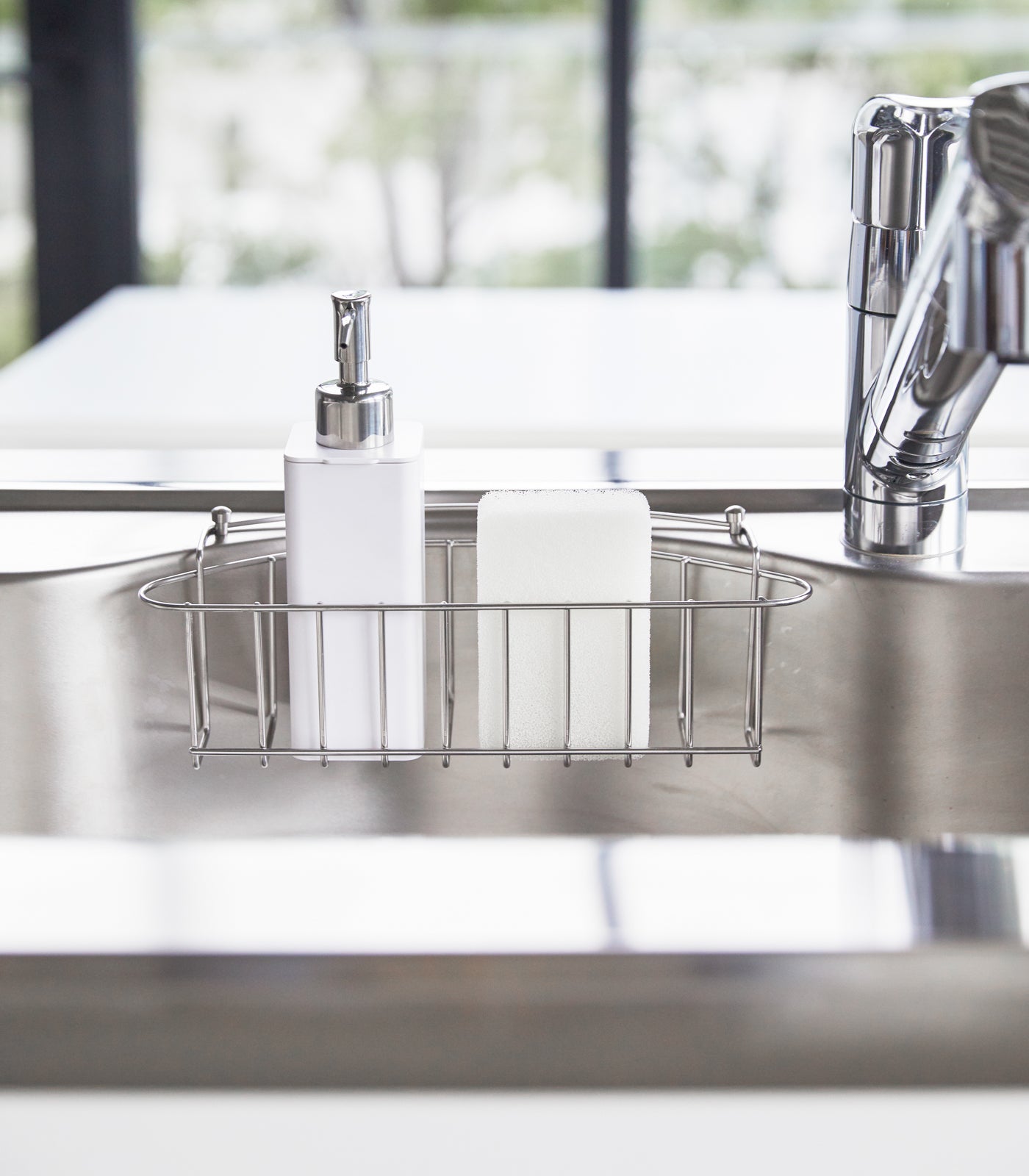 Premium Automatic Hand Soap Dispenser - Touchless Foaming Soap Dispenser for Kitchen & Bathroom - Perfect for Home, Office, and Public Spaces