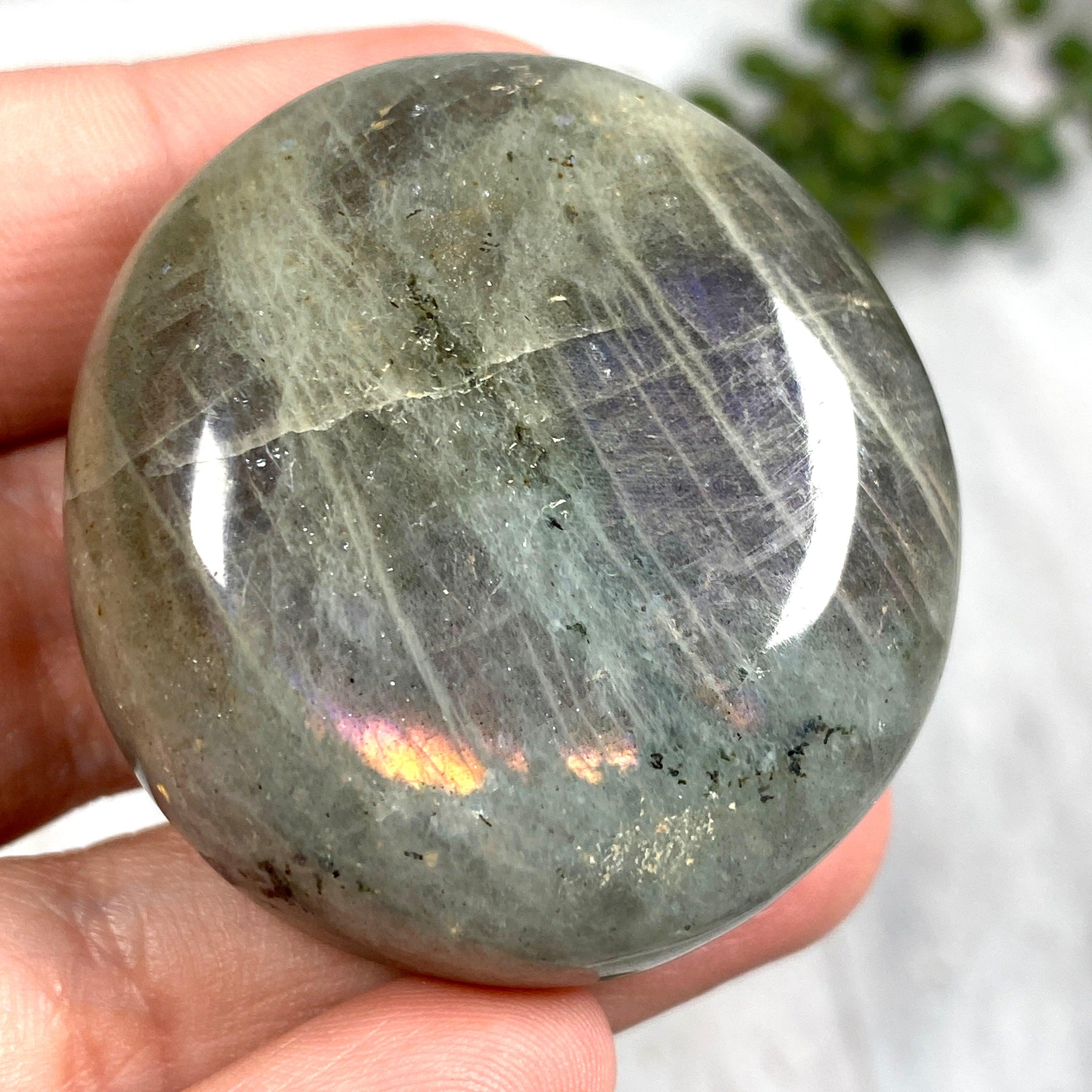 Natural Purple Labradorite Palm Stone - Healing Crystal for Meditation, Stress Relief & Energy Balancing - Perfect for Reiki, Yoga & Spiritual Practices