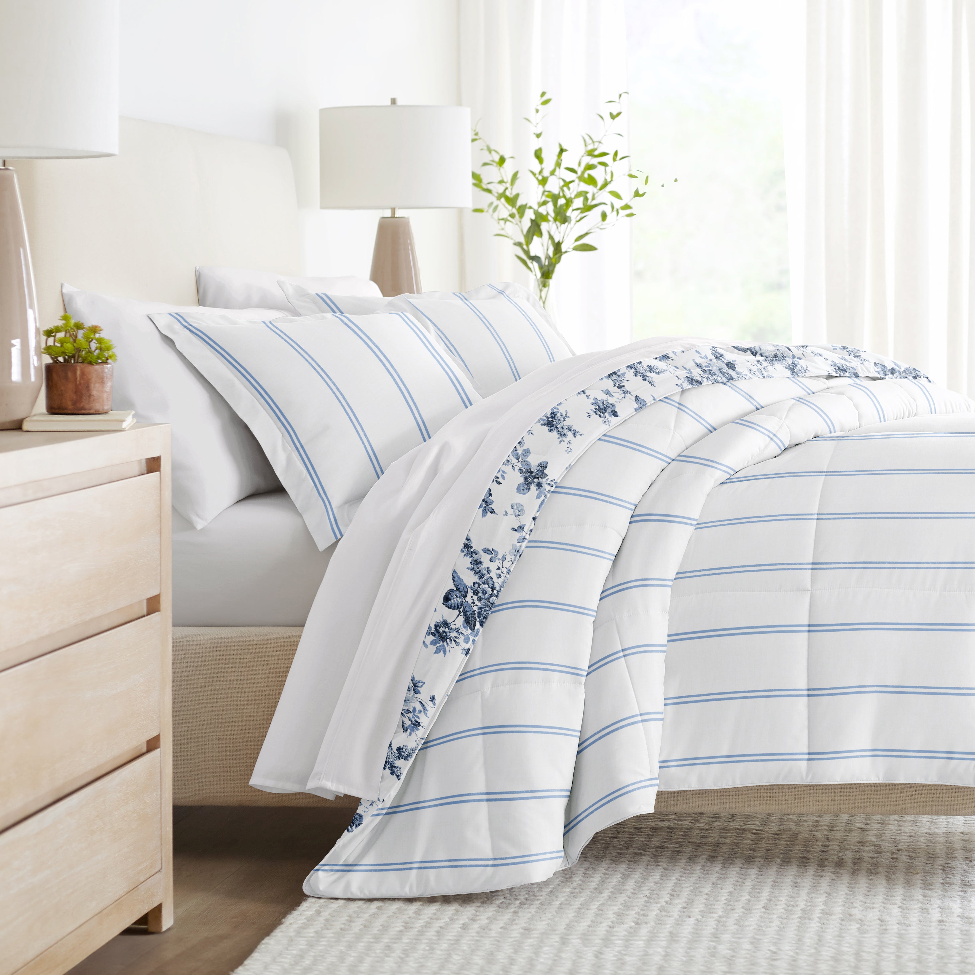 Soft & Stylish Patterned Down Alternative Comforter Set - Hypoallergenic Bedding for All Seasons | Perfect for Guest Rooms, Dorms & Cozy Bedrooms