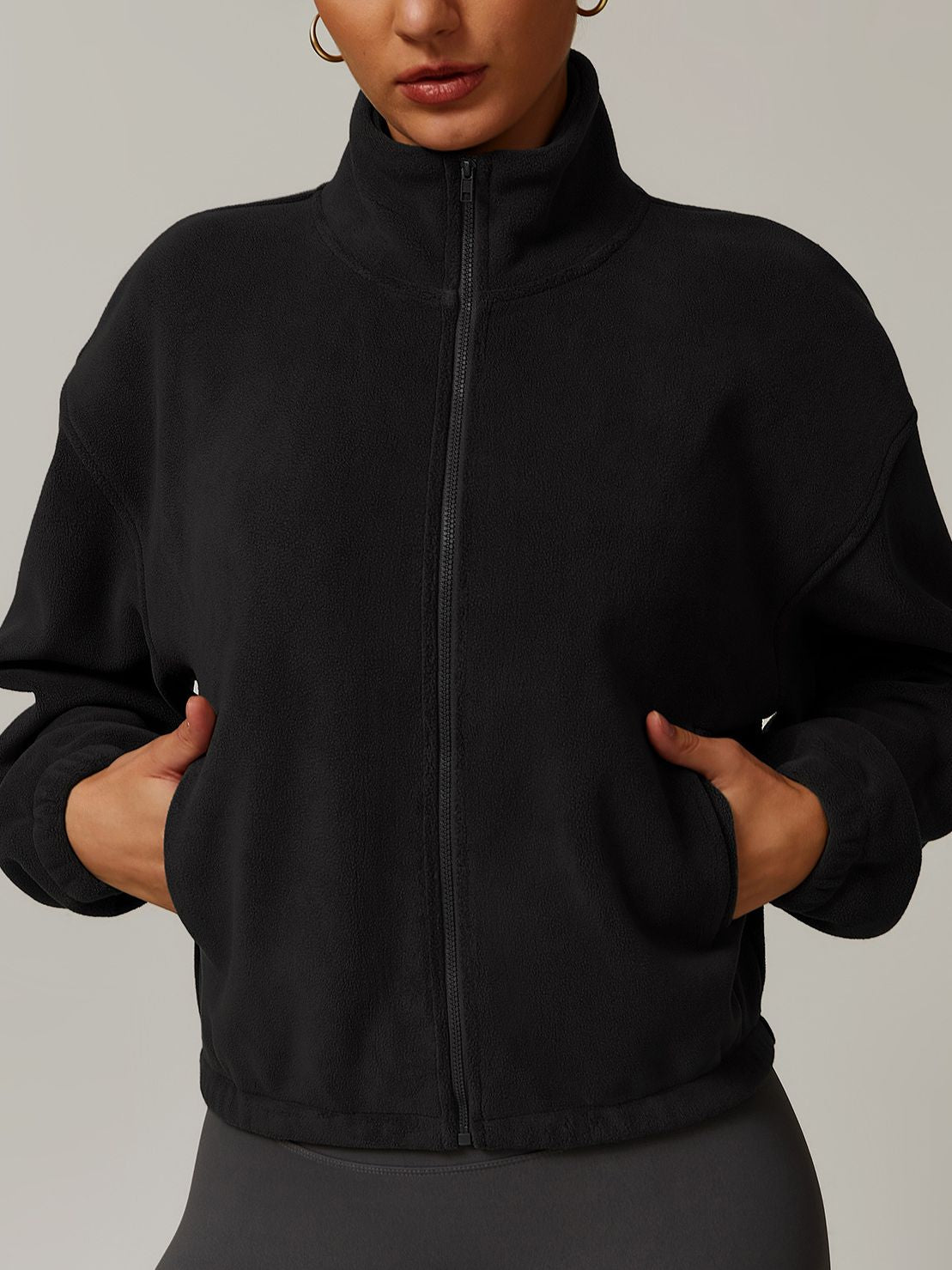 ZASUWA Women's Fleece Jacket with Zipper Pockets & Stand-Up Collar - Cozy Winter Outerwear for Hiking, Camping & Outdoor Activities