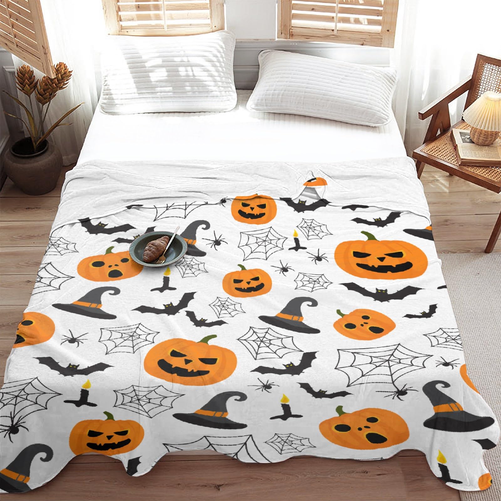 Soft Flannel Halloween Pumpkin Blanket - 90x120 Inches King Size Lightweight Throw for Kids, Girls, Boys, Men & Women - Cozy Gift for Room Decor, Sofa & Fall Season