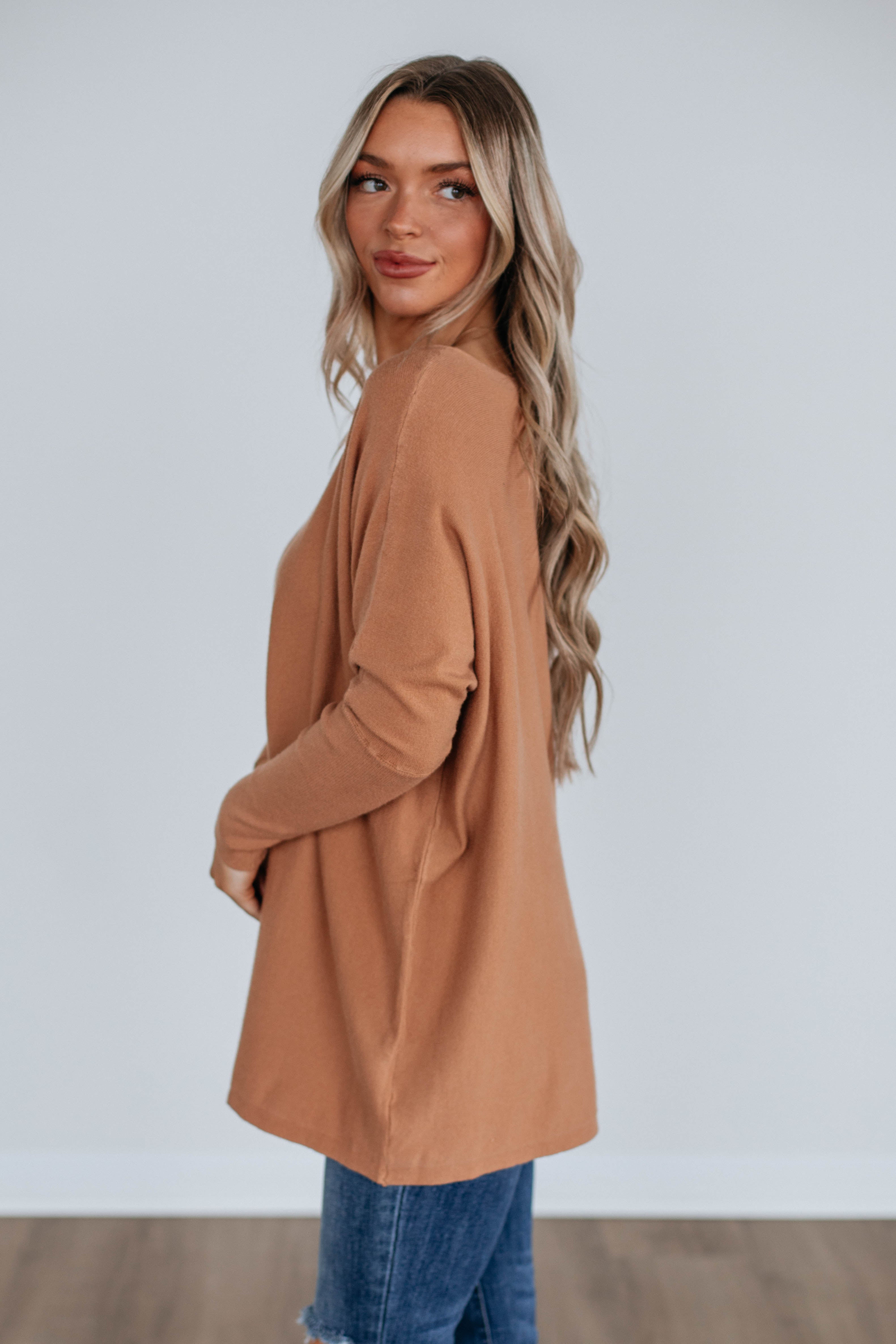 Edella Women's Cozy Knit Sweater - Soft & Warm Pullover for Fall & Winter - Perfect for Casual Outfits, Office Wear & Holiday Gatherings