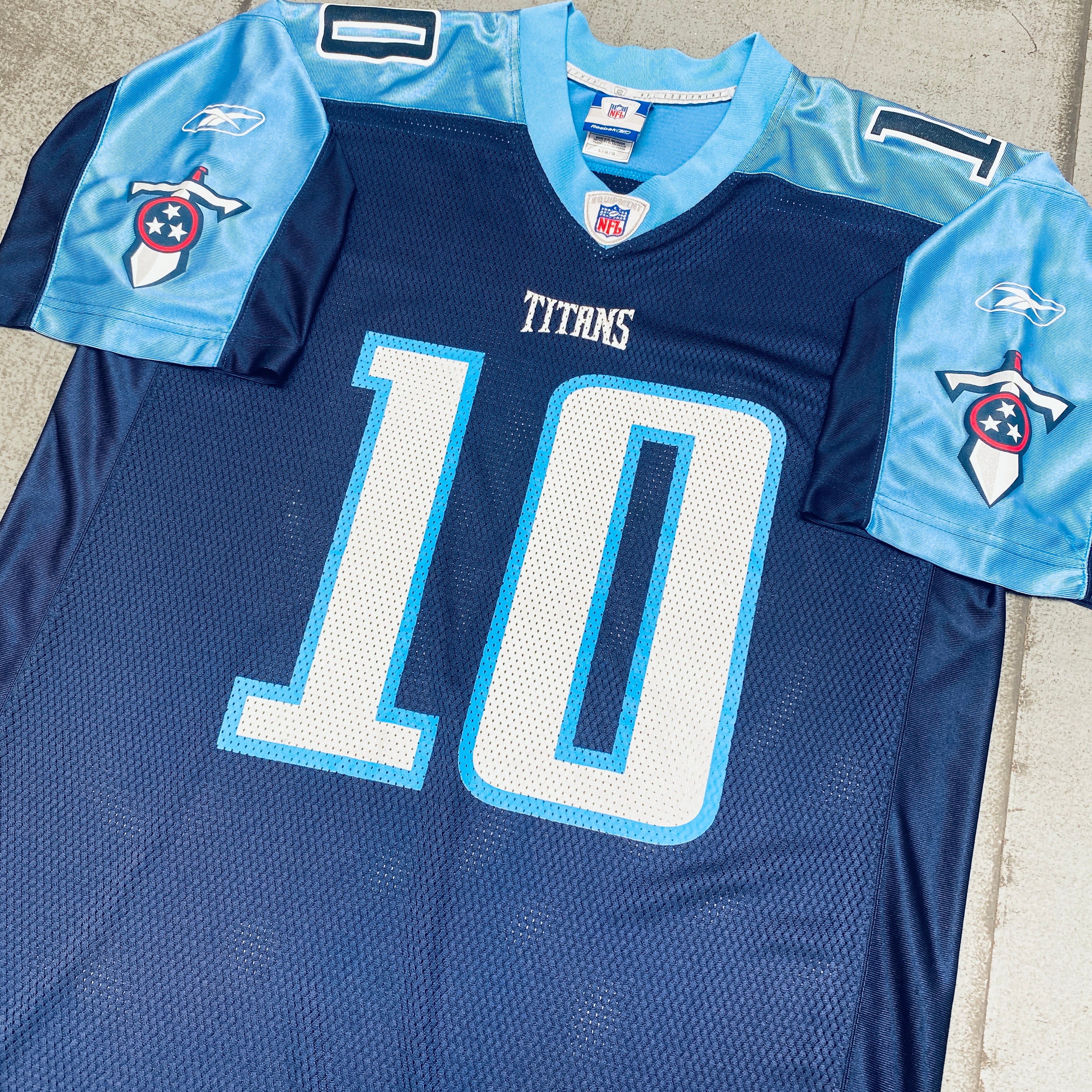 Authentic Vince Young 2006/07 Tennessee Titans Rookie Signed Football Jersey - Limited Edition Collectible for NFL Fans & Sports Memorabilia Enthusiasts - Perfect for Game Day, Man Cave Decor, and Titans Memorabilia Collection