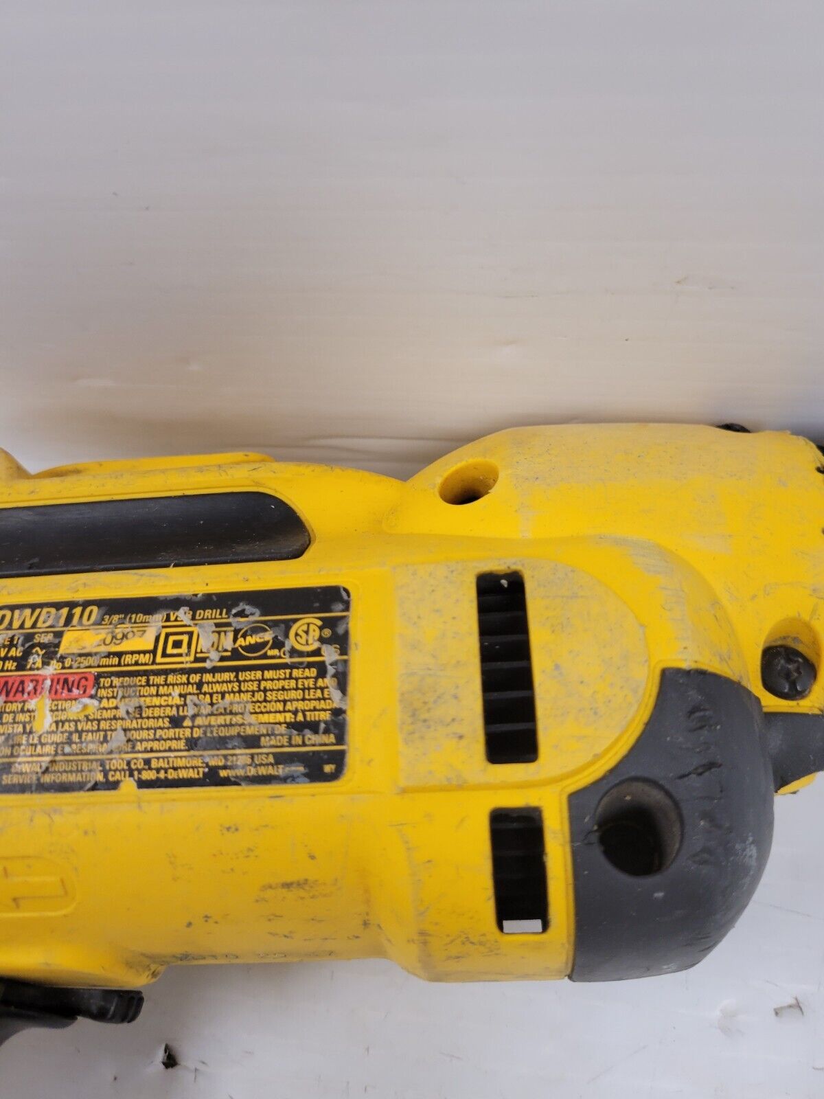 DEWALT DWD110 1/2-Inch VSR Mid-Handle Drill - Powerful Corded Drill for Woodworking, Metal Drilling & Construction Projects