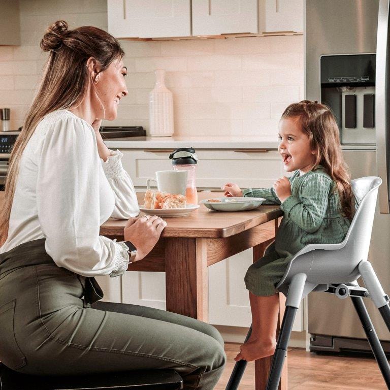 Chicco Zest 4-in-1 Convertible High Chair for Babies & Toddlers - Space-Saving Foldable Design for Dining, Feeding & Playtime at Home or Travel