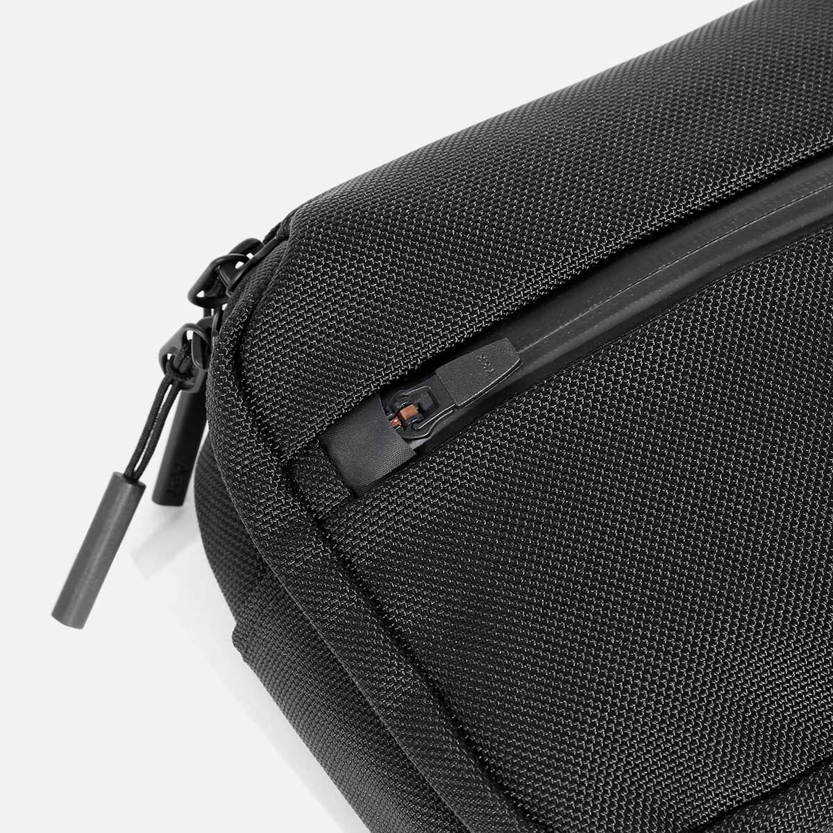 Premium Travel Kit Set - Compact & Lightweight Toiletry Bag for Men & Women - Perfect for Airplane, Camping & Business Trips - Includes TSA Approved Clear Bottles & Essential Accessories